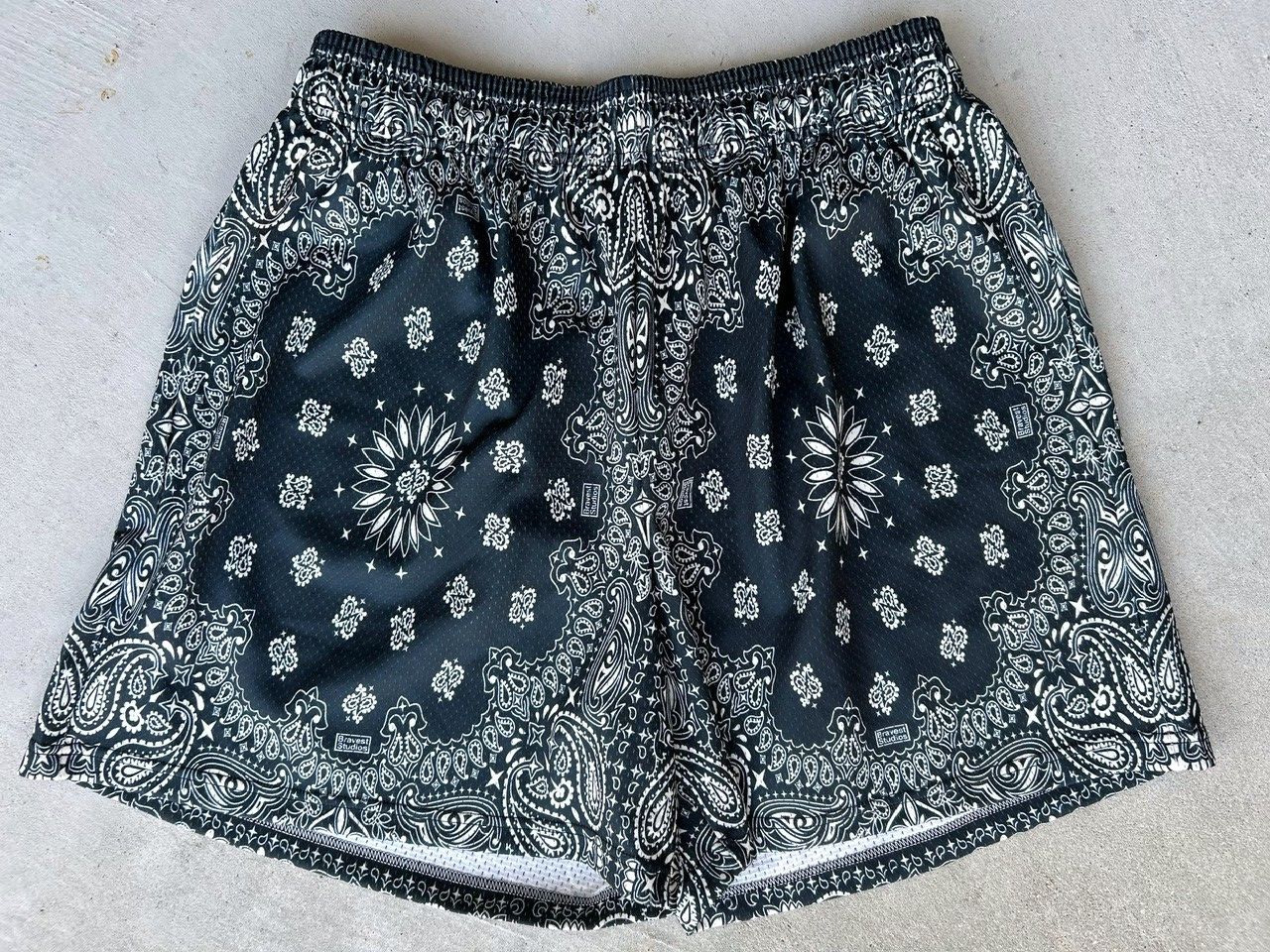 Bravest Studios Bravest Studios Paisley Two-Tone Black Mesh Shorts XXL Size US 37 - 1 Thumbnail