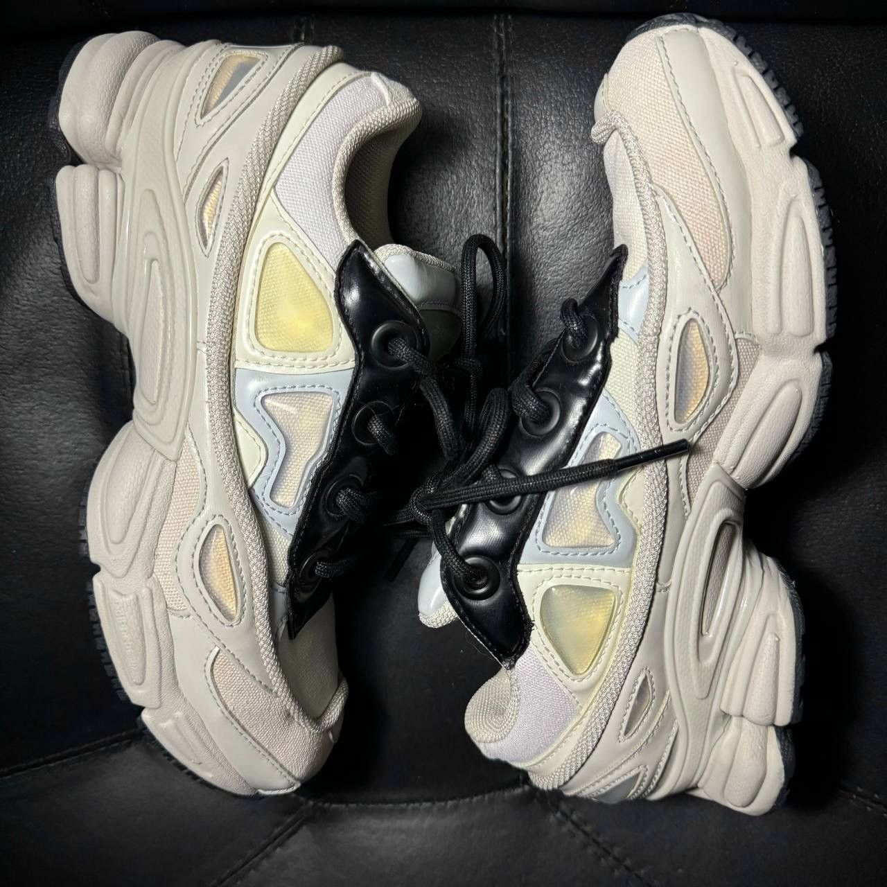 Adidas × Raf Simons Adidas Raf Simons Ozweego Cream White Size US 5 / EU 37 - 5 Thumbnail