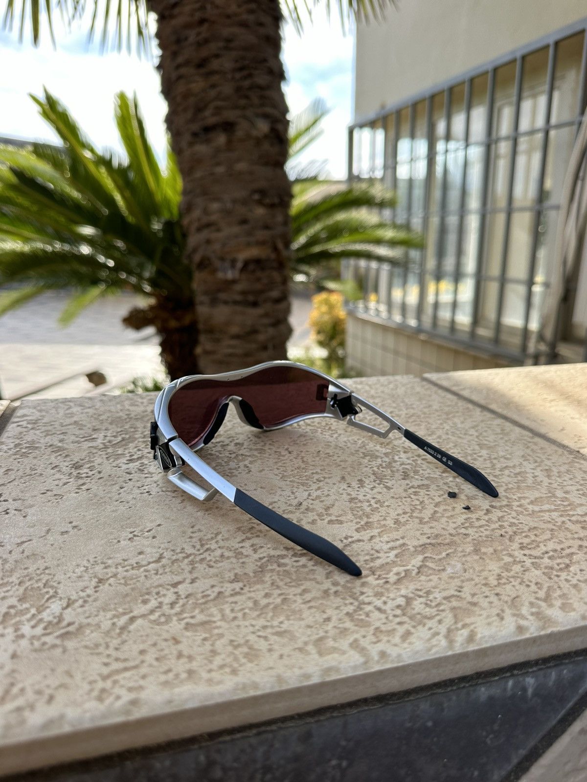 Oakley Alpina Sunglasses Vintage Silver A 7533 Size ONE SIZE - 3 Thumbnail
