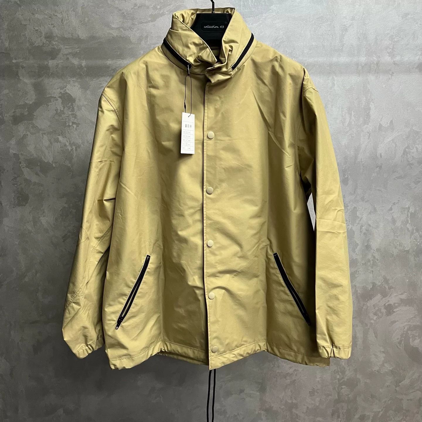 Balenciaga Balenciaga Retro Printed Beige Light Jacket xs Men Size US XS / EU 42 / 0 - 1 Thumbnail