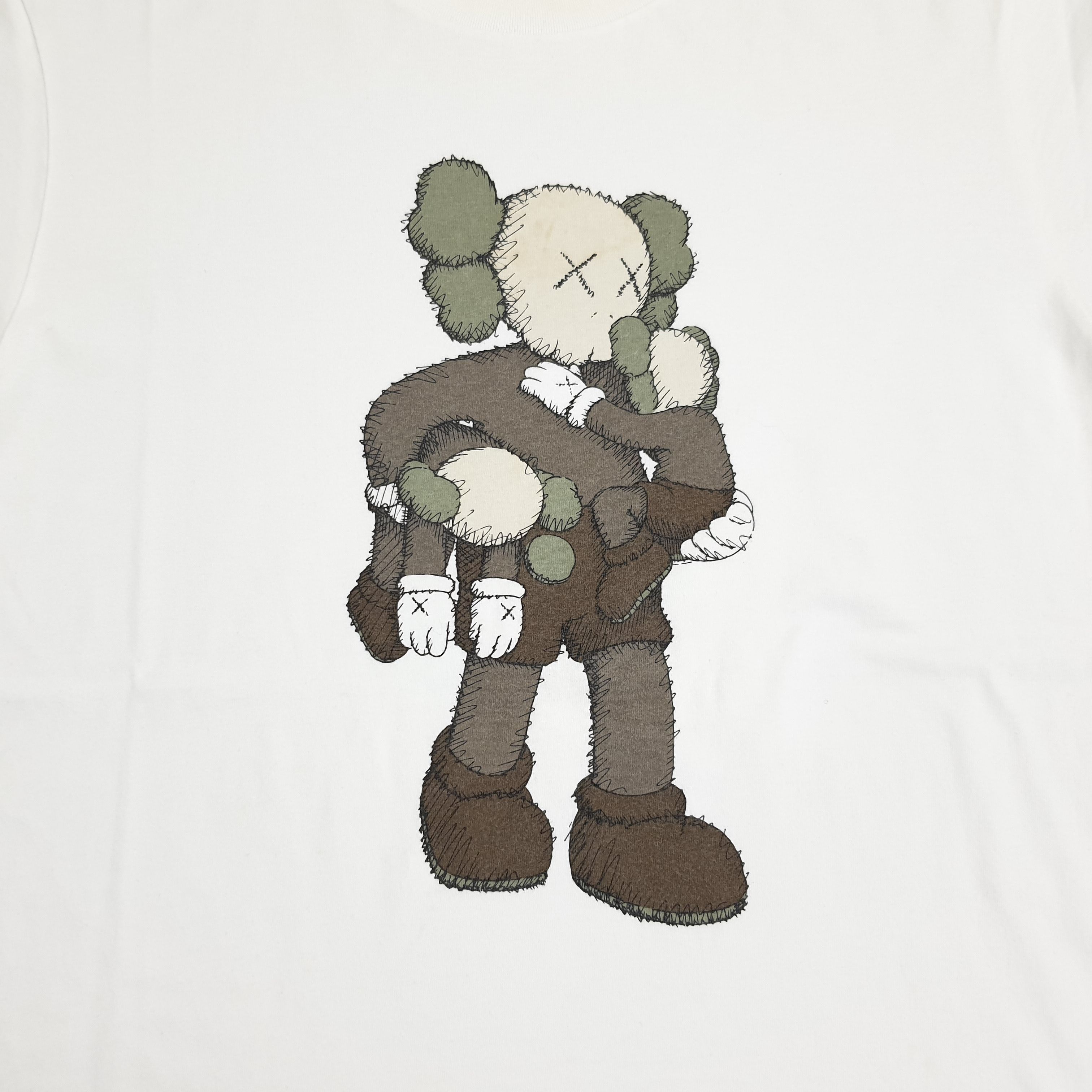 Kaws × Uniqlo Kaws x Uniqlo Japanese Brand Tshirt Size US L / EU 52-54 / 3 - 2 Thumbnail