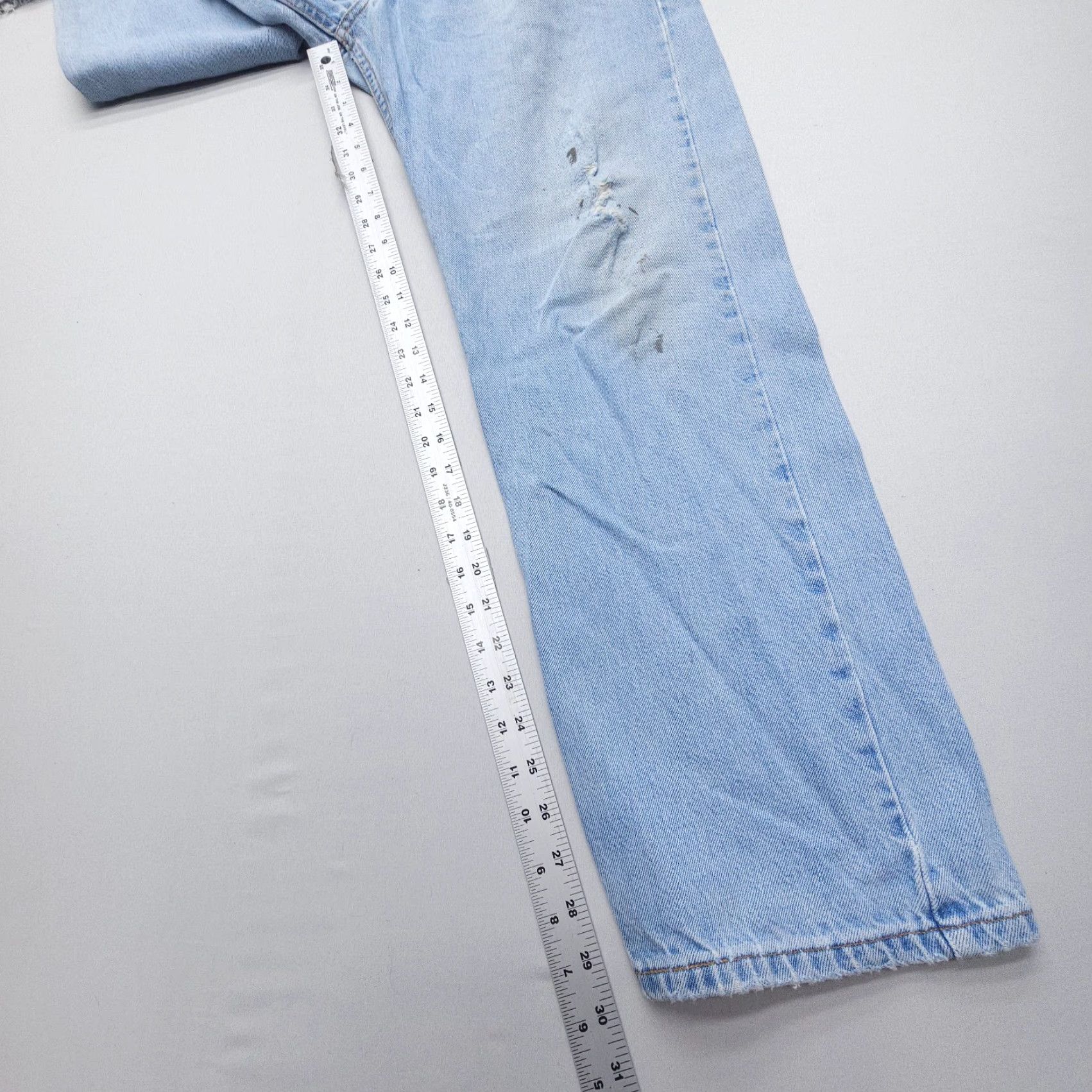Levi's Vtg Levi's 505 Straight Leg Jeans Mens 36 x 30 Blue Distressed 2000s Denim Jeans Regular Mens Blue 505 Straight Leg Levi's Vintage Size US 36 / EU 52 - 5 Thumbnail