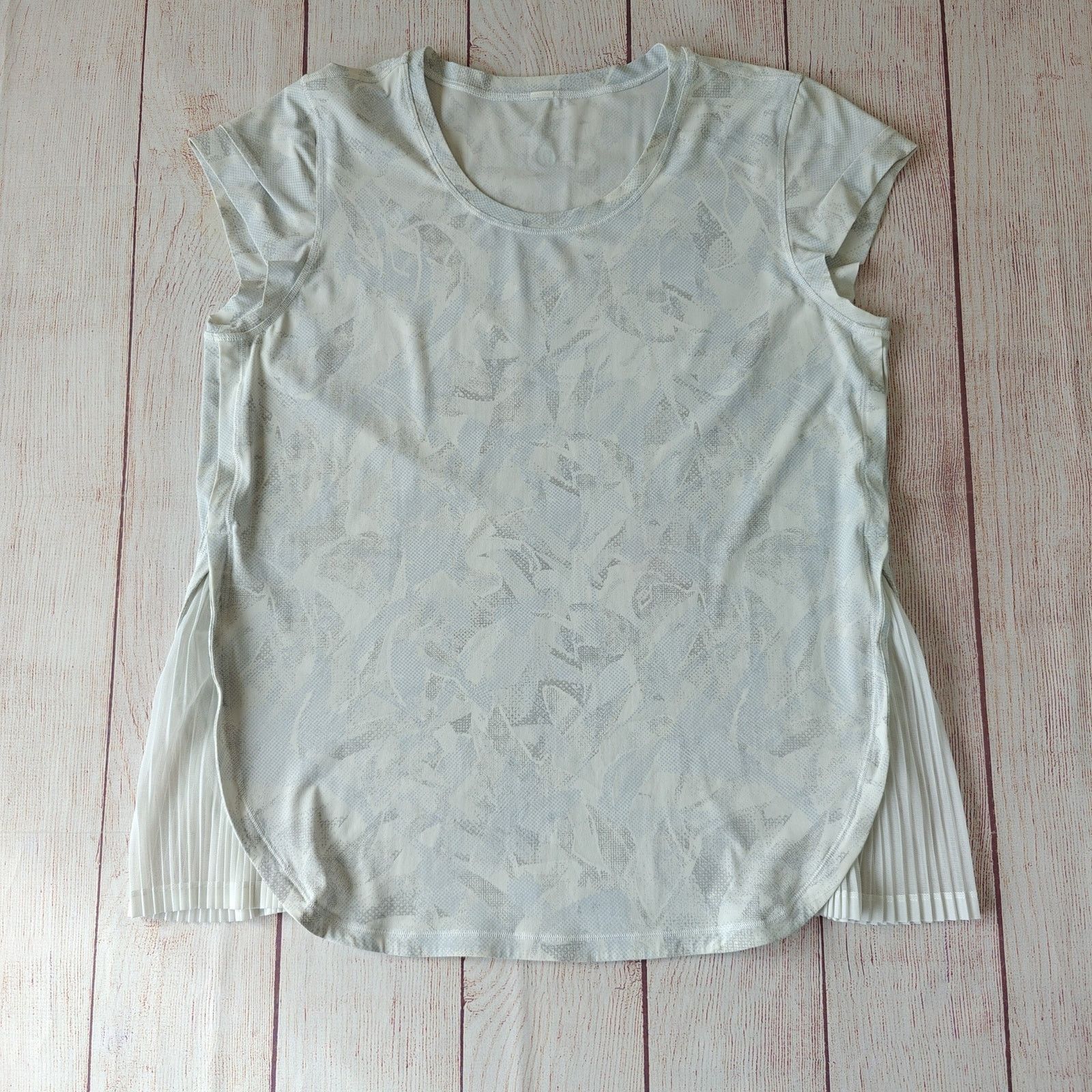 Lululemon Lululemon Just Pleat It Short Sleeve Top Jasmine White Multi Size M / US 6-8 / IT 42-44 - 4 Thumbnail