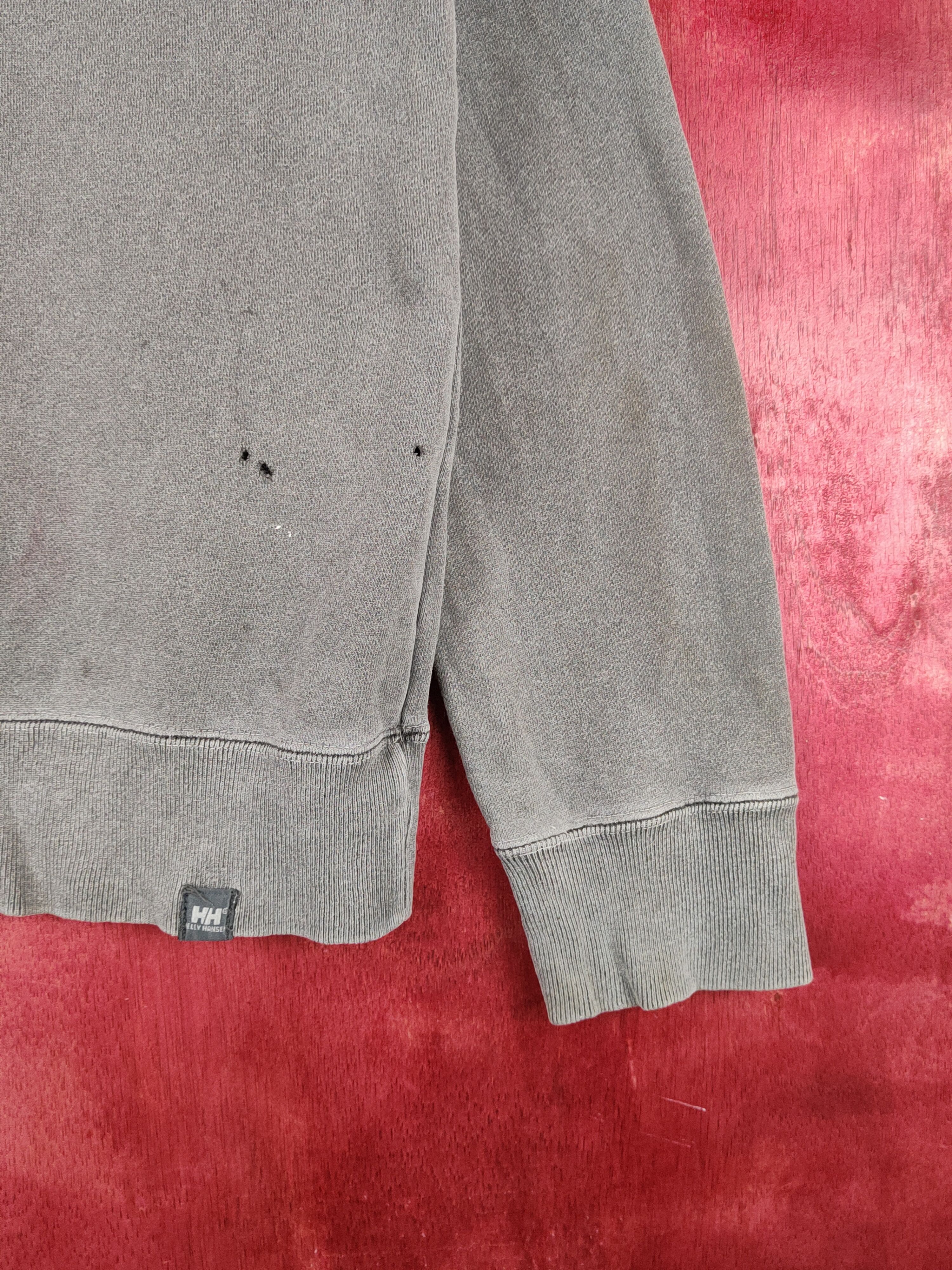 Helly Hansen Helly Hansen Dark Gray Faded ripped Sweatshirts #S1862 Size L / US 10 / IT 46 - 10 Thumbnail