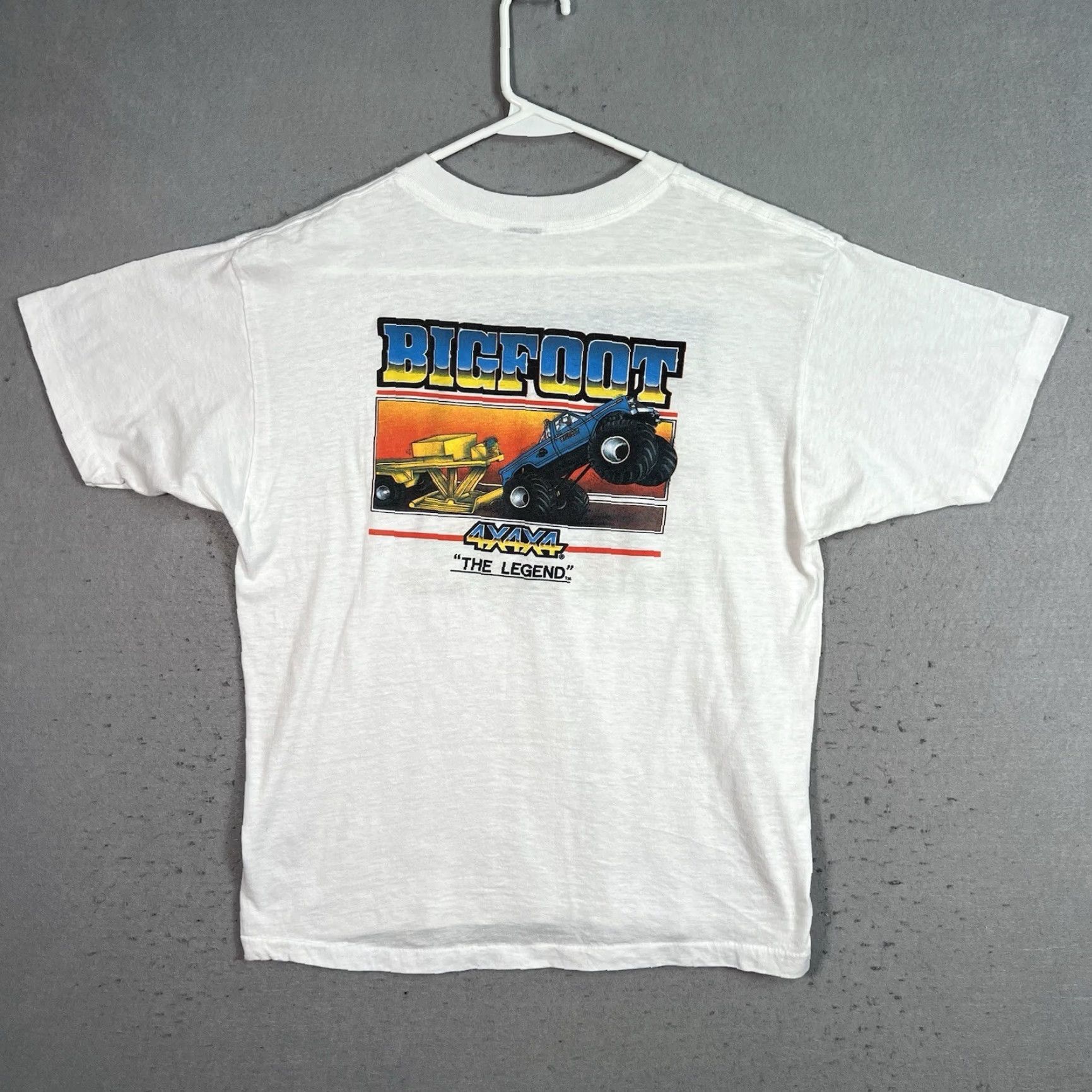 Vintage VINTAGE 1980s Big Foot 4X4 Monster Truck Racing T Shirt Cotton Graphic Tee Adult Medium White Mens Size US M / EU 48-50 / 2 - 2 Thumbnail