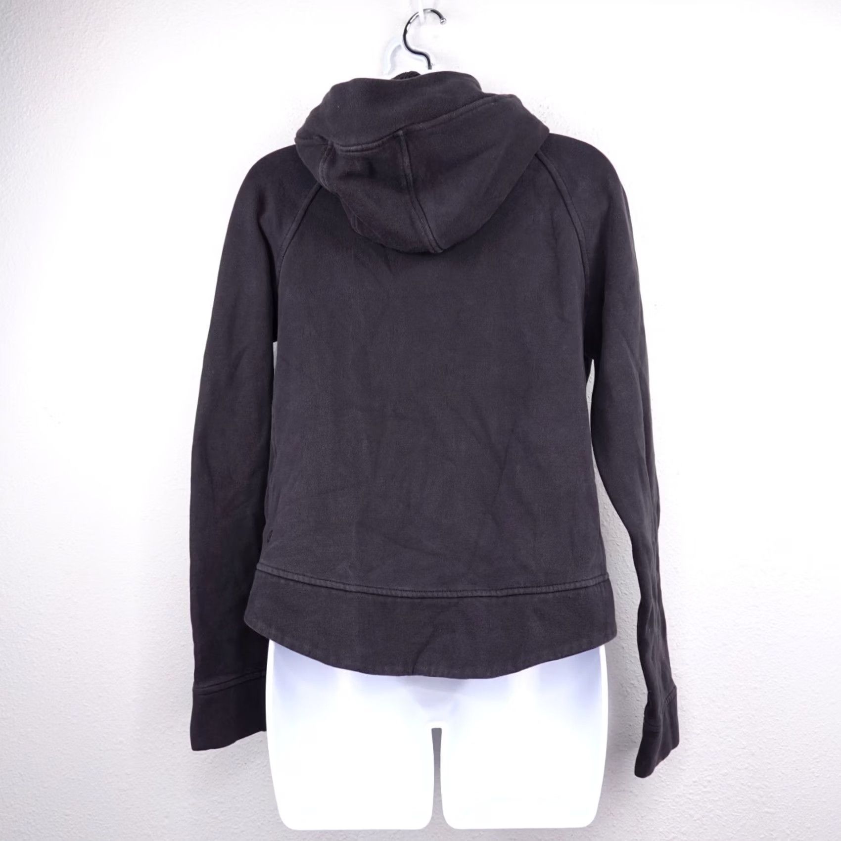 Lululemon Lululemon Scuba Full Zip Hoodie Fleece Sweatshirt Jacket Black Size 4 Women Long Sleeve Hooded Pockets Mock Neck Casual Activewear Zipper Logo Size S / US 4 / IT 40 - 6 Thumbnail