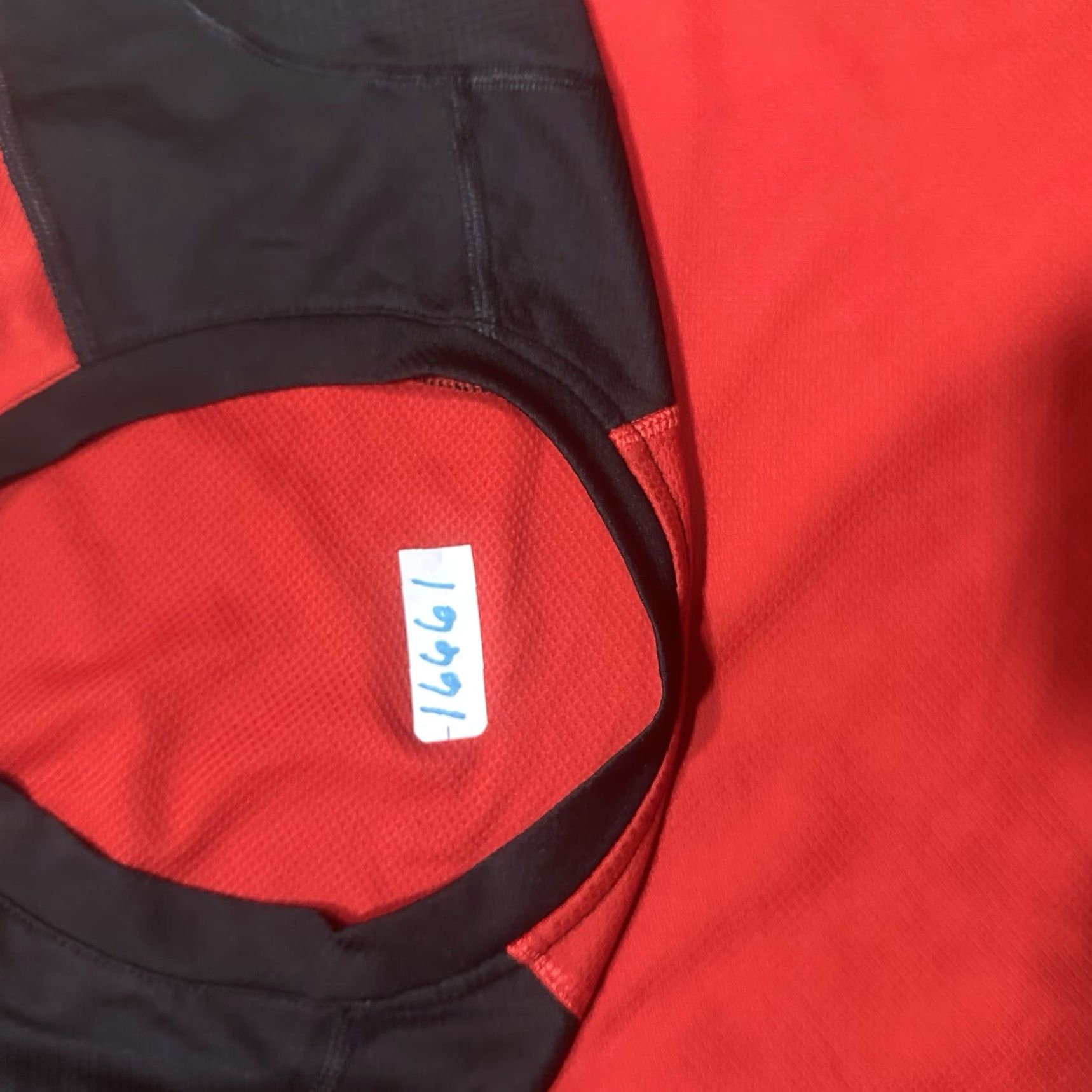 Fabletics Fabletics T Shirt Mens XL Extra Large Red Black Size US XL / EU 56 / 4 - 5 Thumbnail