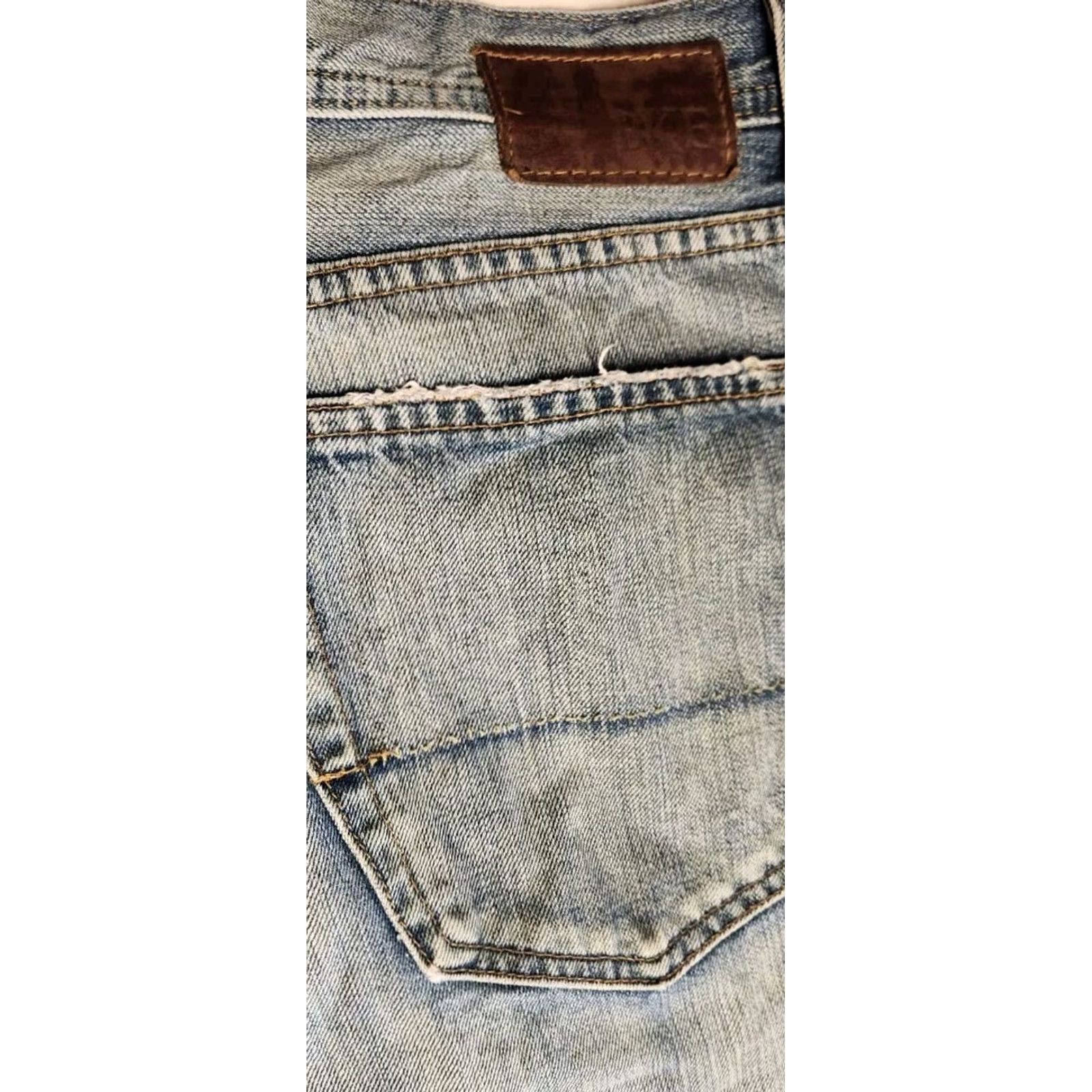 Vintage BKE Tyler Straight Leg Jeans Men's 38x32 Denim Blue Buckle 100% Cotton Distressed Mid Rise 5-Pocket Relaxed Regular Width Jeans Mens Size US 38 / EU 54 - 6 Thumbnail