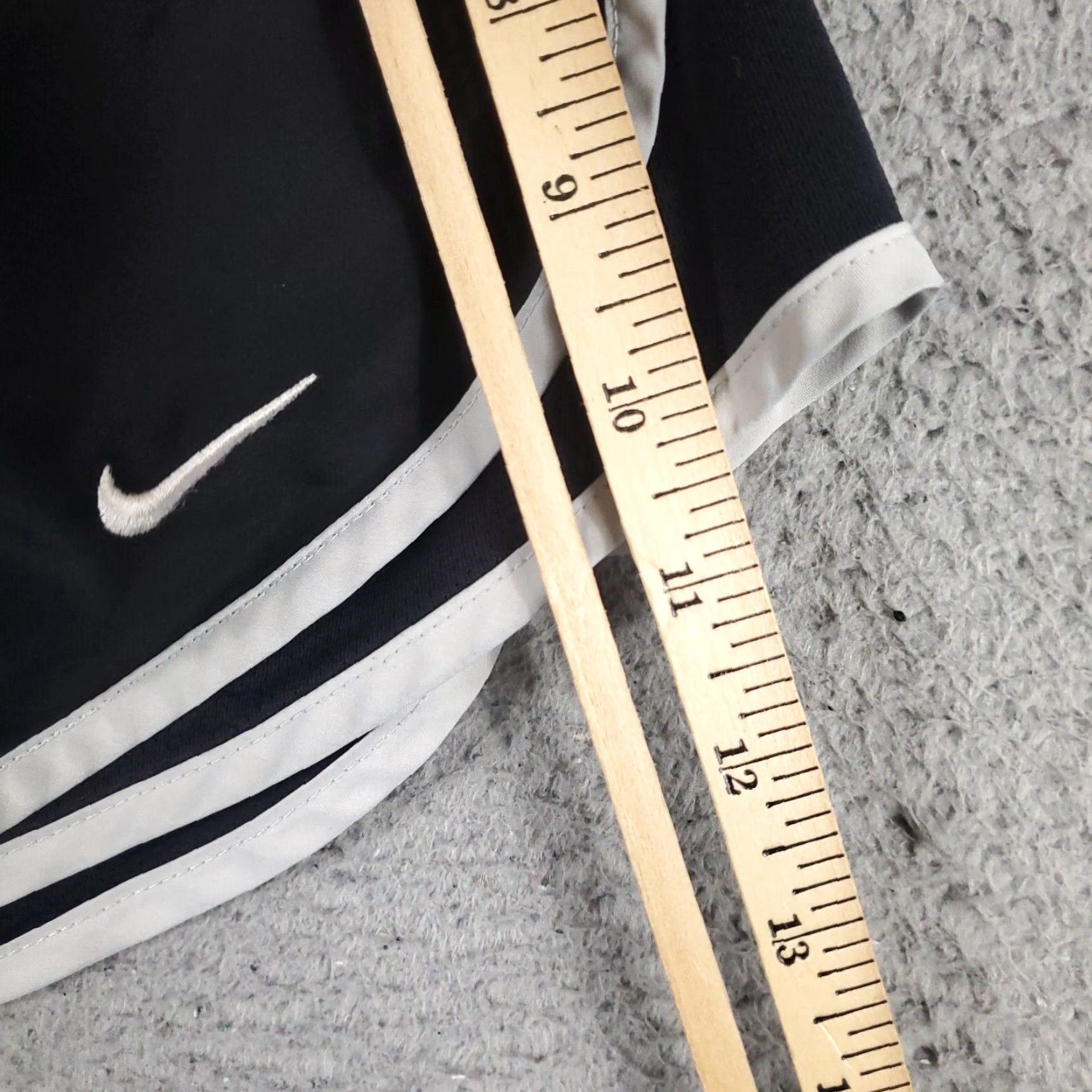 Nike Nike Shorts Womens Medium Black Swoosh Dri Fit Track Running Active Ladies Size 32" / US 10 / IT 46 - 5 Thumbnail