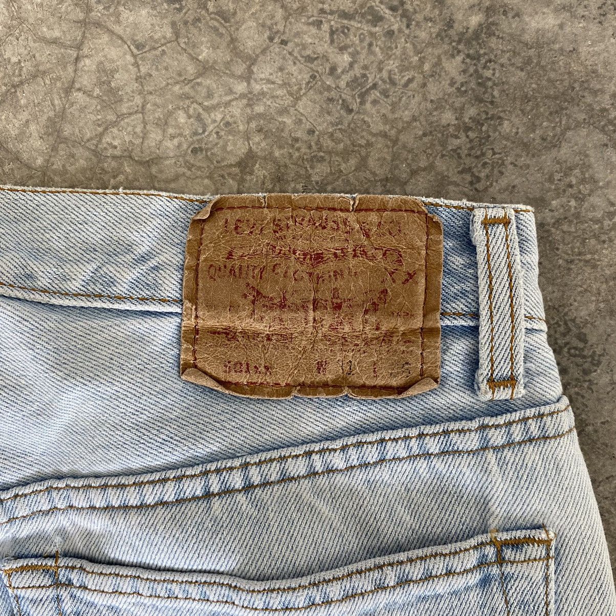 Levi's Size 29x29.5 Vintage Late 80’s Levis 501 Light Blue Jeans Size US 29 - 19 Thumbnail