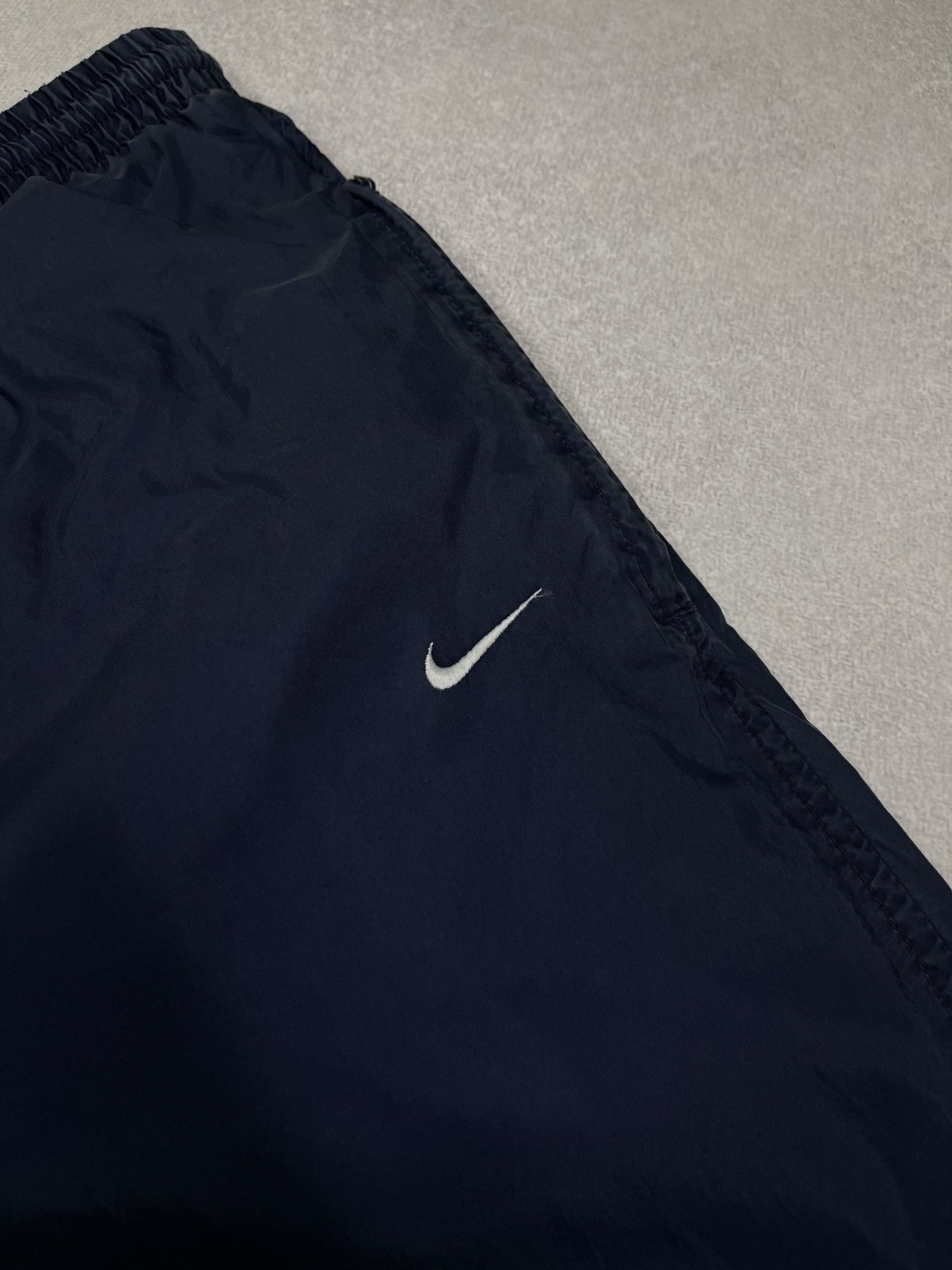 Nike Vintage Nike Nylon Sweatpants Navy Triple Swoosh Y2K ACG Size US 36 / EU 52 - 4 Thumbnail