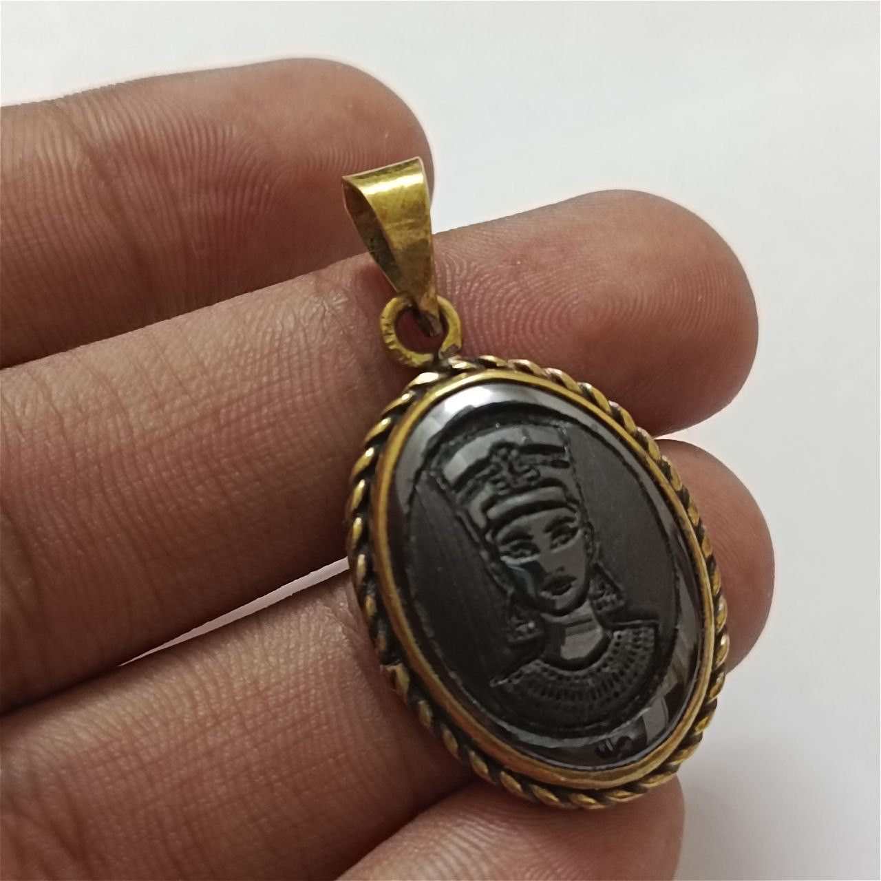 Handmade Vintage copper pendant hematite stone Egyptian Queen design Size ONE SIZE - 9 Thumbnail