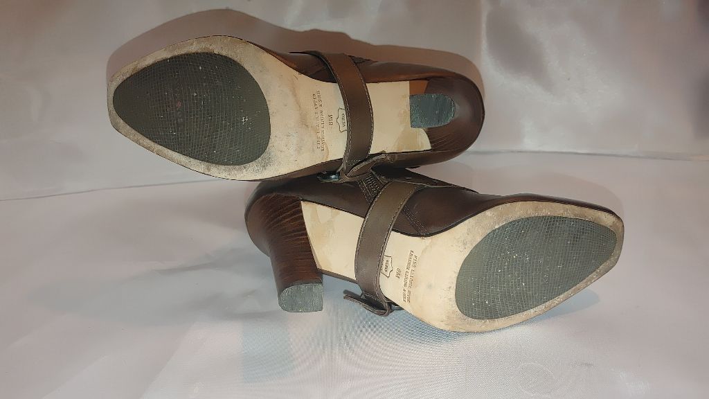 Leon Louis Leon Max (Max Studio) Paula Leather Bootie Size 8 Size US 8 / IT 38 - 8 Thumbnail