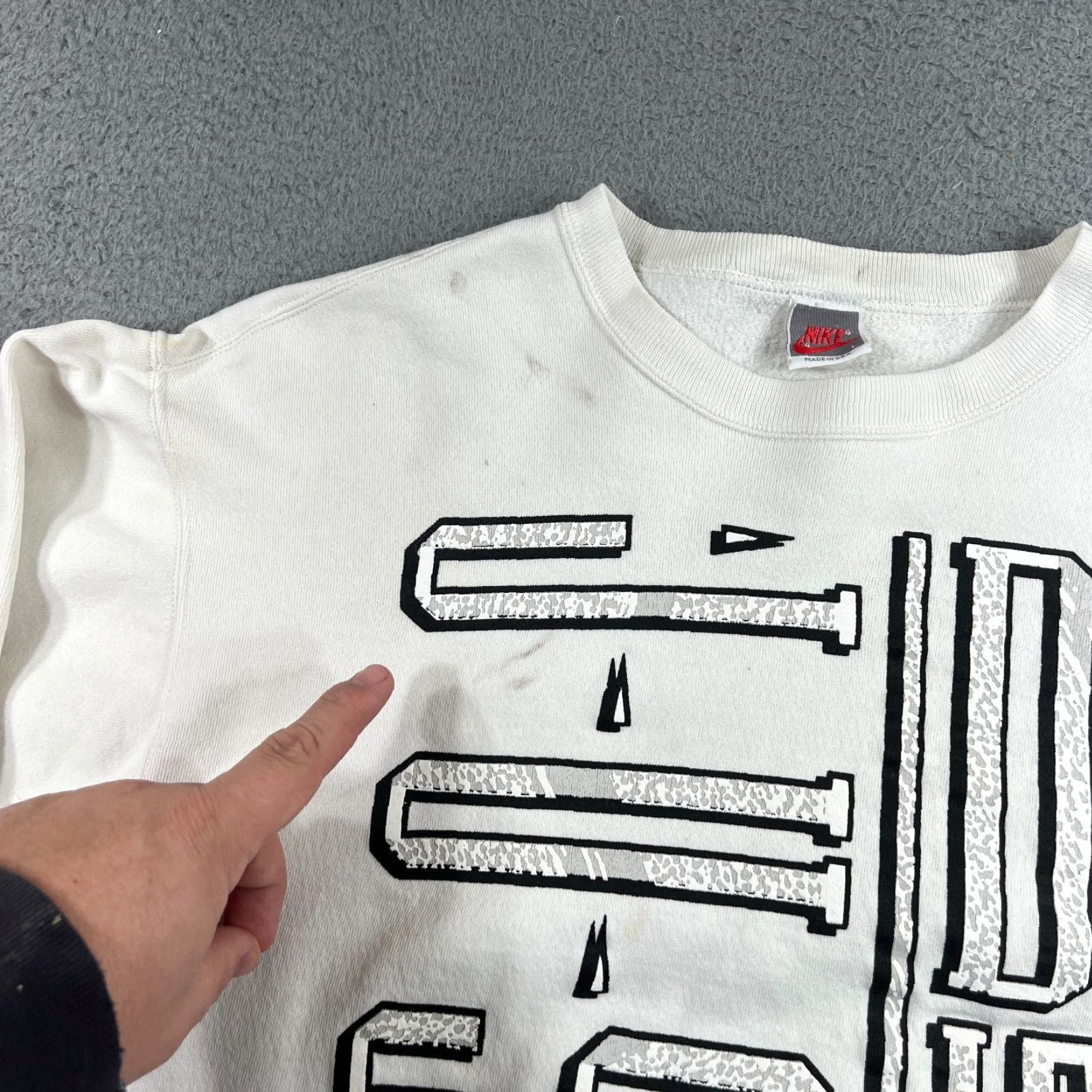 Nike VINTAGE 90s Nike Spellout Crewneck Sweatshirt XL White Just Do It Made in USA Mens Size US XL / EU 56 / 4 - 4 Thumbnail