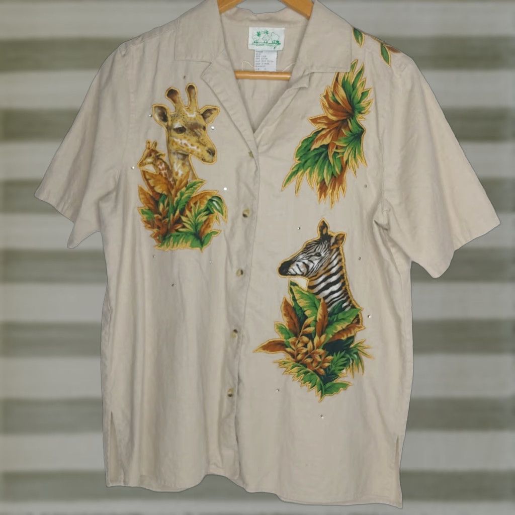 Quacker Factory The Quacker Factory Blouse L Linen Zebra Safari Animal Giraffe Zebra Lion Rhinestones Applique Casual Women Short Sleeve Collared Button Size L / US 10 / IT 46 - 1 Thumbnail