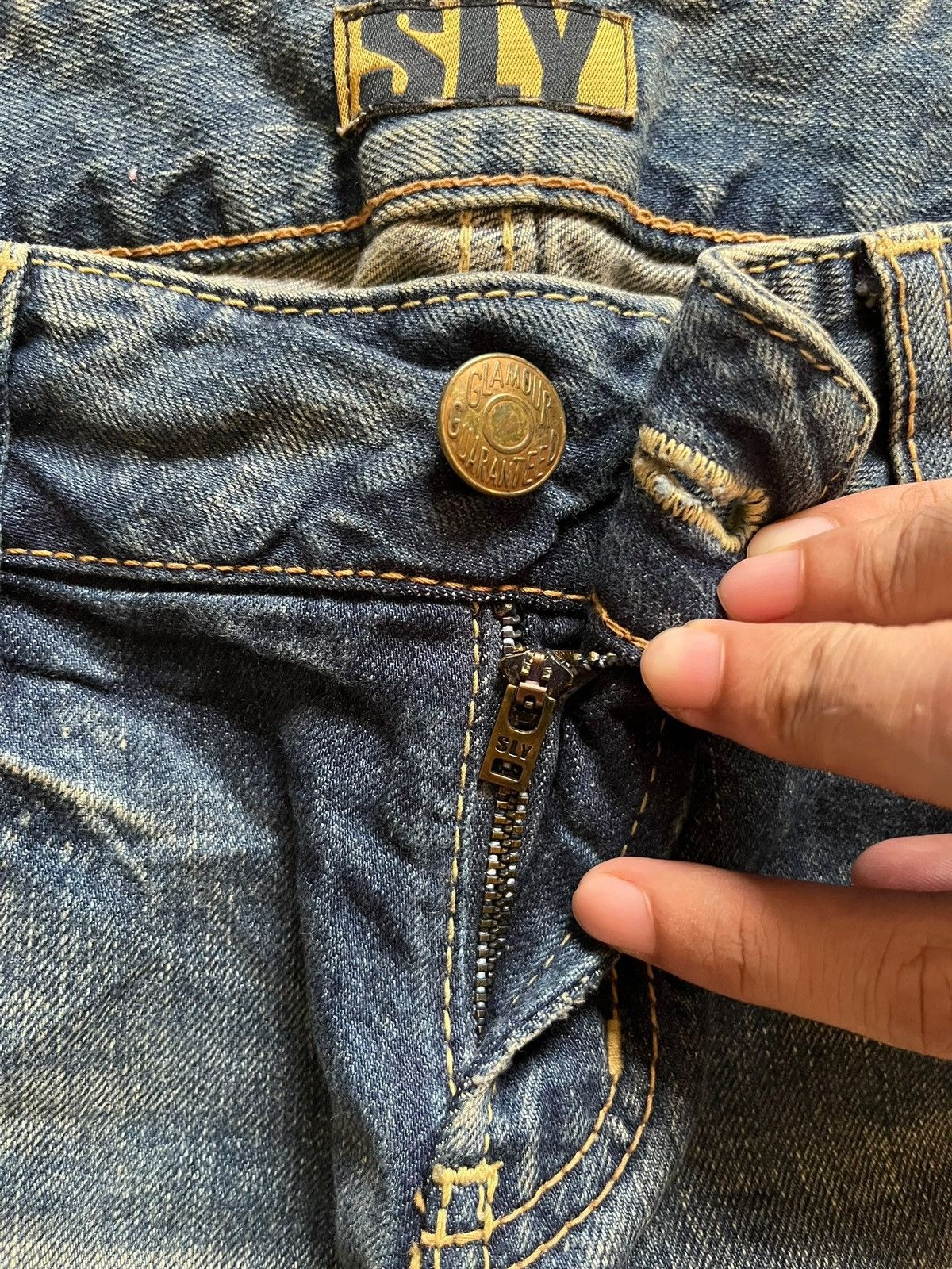 Japanese Brand Vintage Japanese Brand Mud Wash Distressed Flare Jeans Size 32" / US 10 / IT 46 - 3 Thumbnail