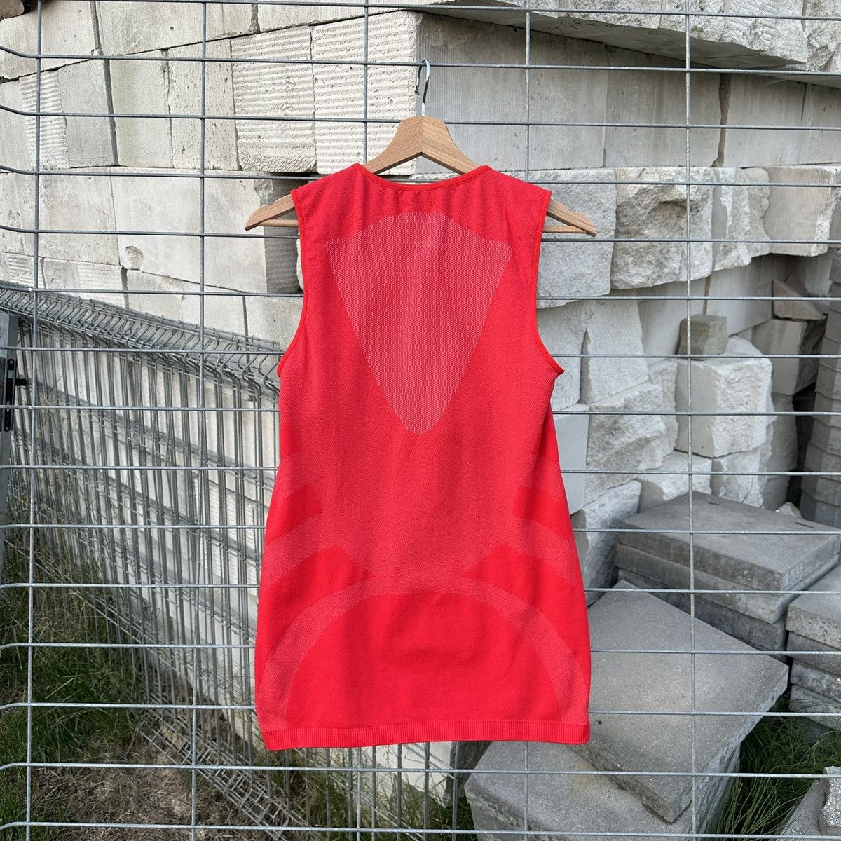 Nike ACG Nike Acg Tank Top S/M Gorpcore 1 Layer T-Shirt Sport Size S / US 4 / IT 40 - 11 Thumbnail