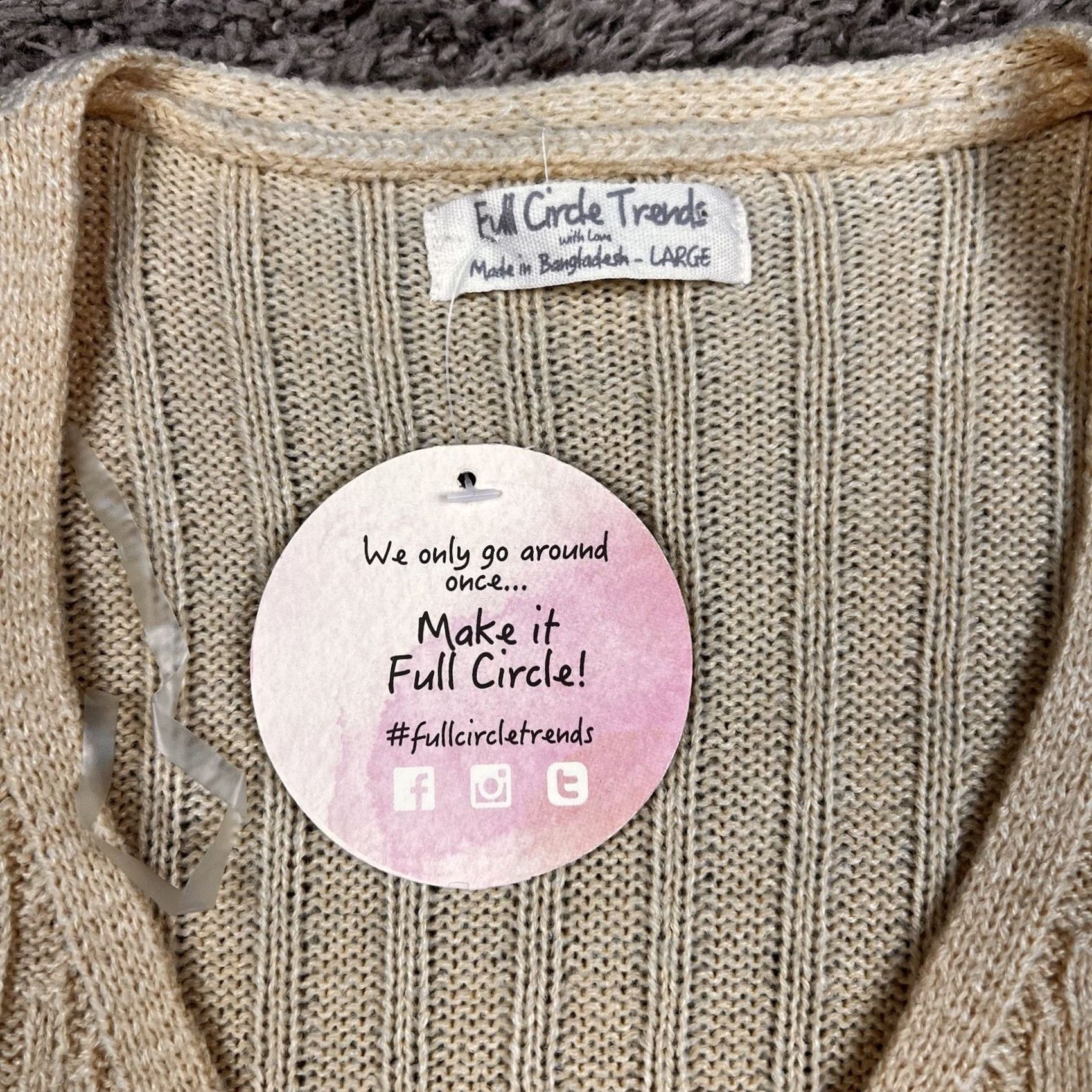 Vintage FULL CIRCLE TRENDS Juniors V-Neck Tie Front Crop Sweater Large Yellow Shirt (Tank) Womens Sweaters & Jackets Slim Knit Long Sleeve Cute Size L / US 10 / IT 46 - 2 Thumbnail