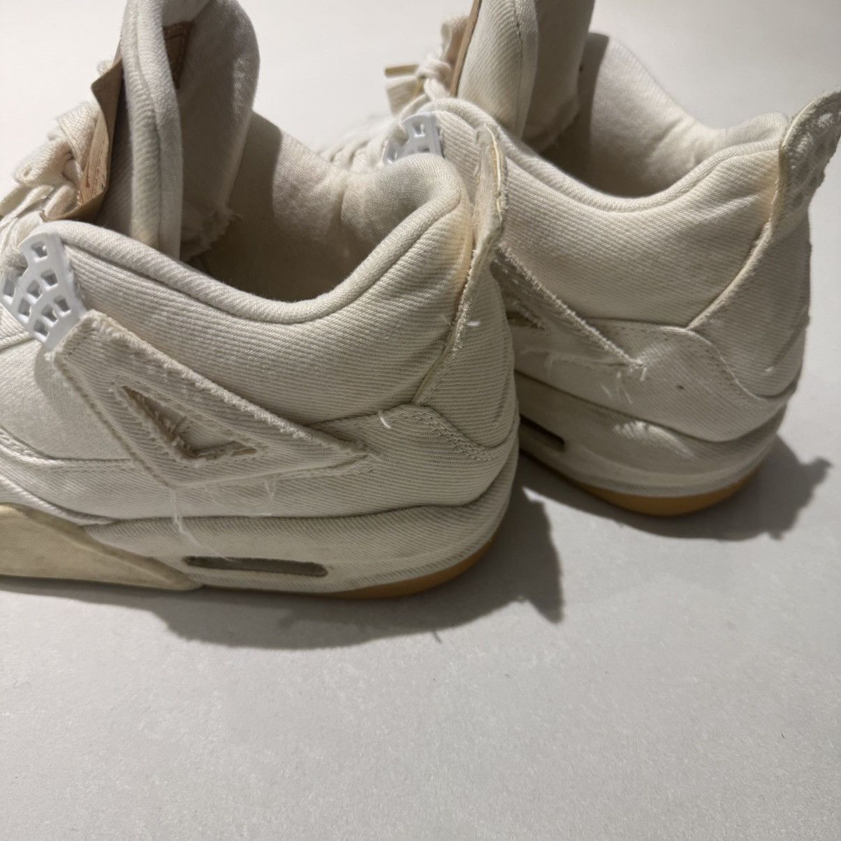 Jordan Brand × Levi's Jordan 4 Retro Levis white Size US 8.5 / EU 41-42 - 5 Thumbnail