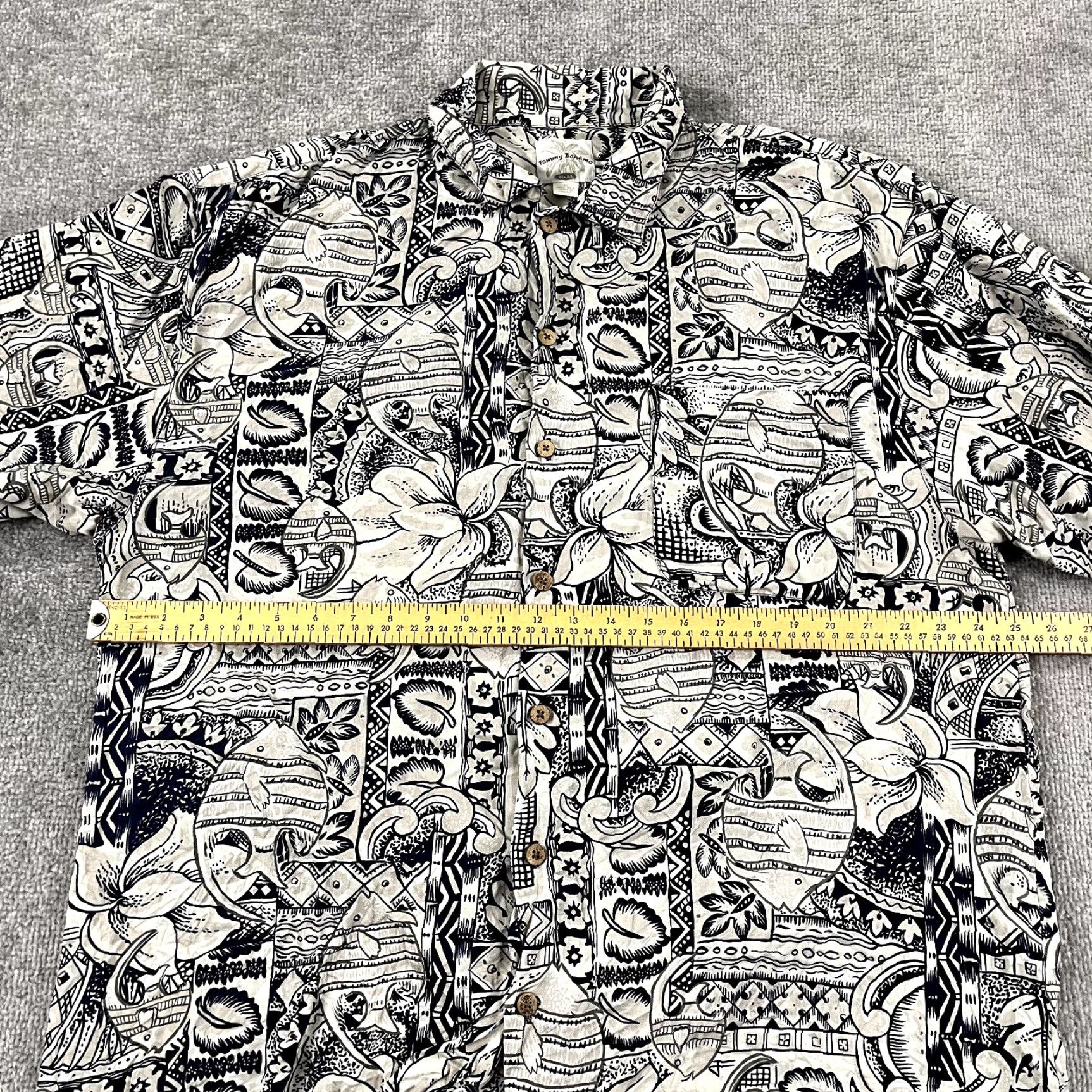 Tommy Bahama VINTAGE Tommy Bahama Shirt Mens XL Tan Blue Silk Hawaiian Fish Floral Button Up Size US XL / EU 56 / 4 - 4 Thumbnail