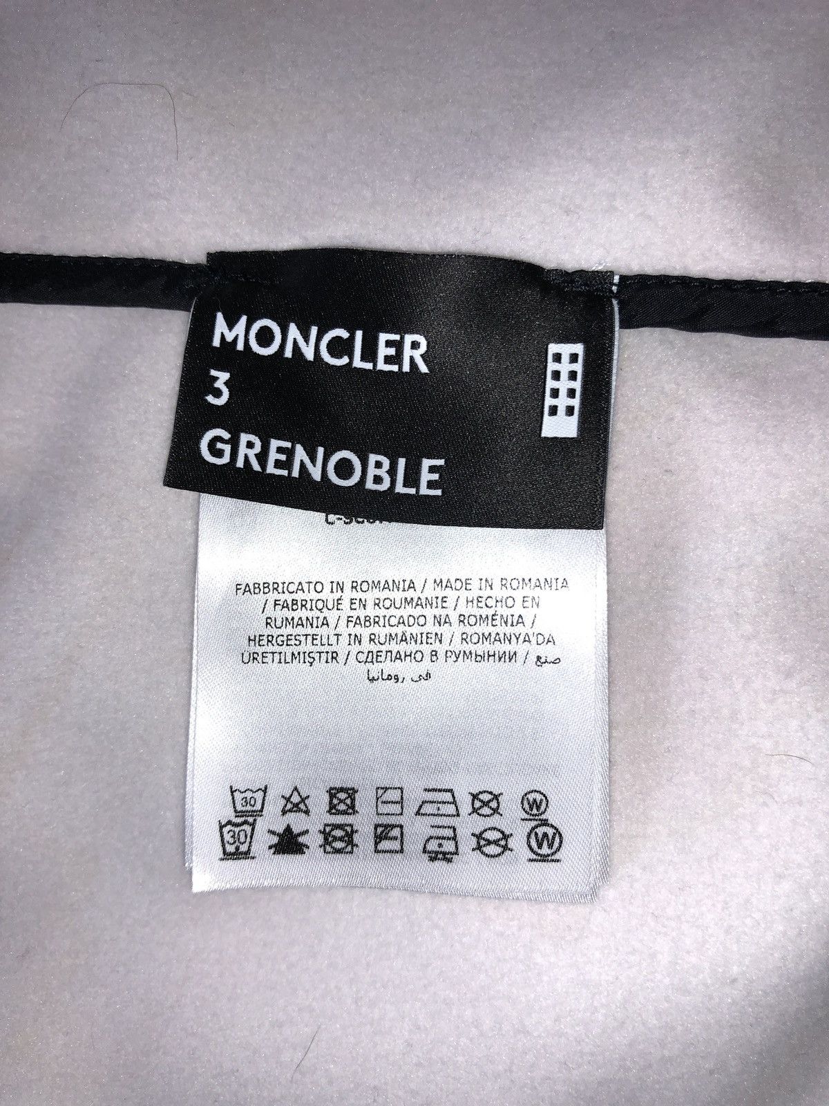Moncler Moncler Grenoble Jacket Blue/Red Size XXL w/ Tags Size US XXL / EU 58 / 5 - 10 Thumbnail