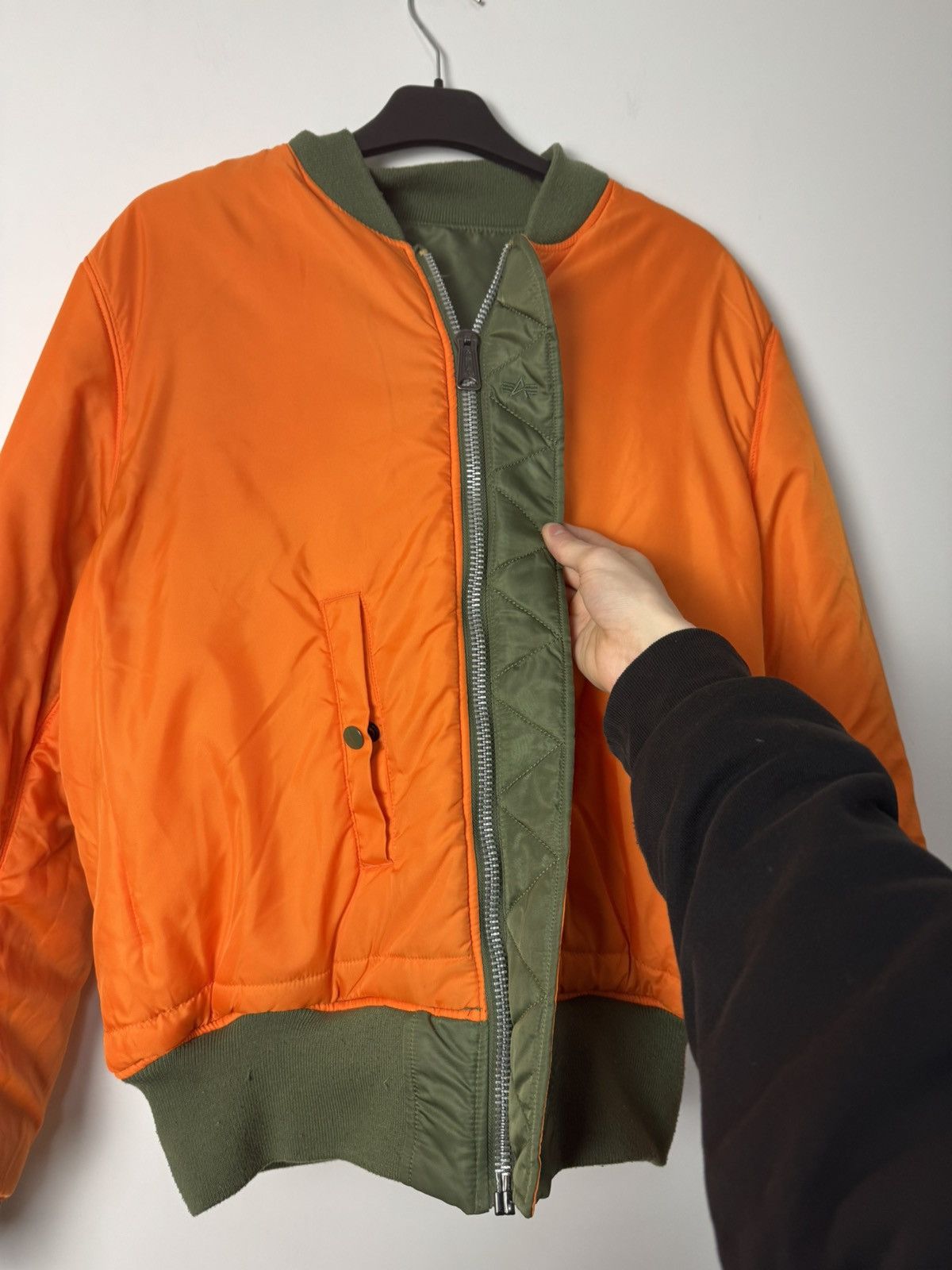 Alpha Industries Alpha Industries MA-1 Bomber Jacket Reversible Olive Vintage Size US M / EU 48-50 / 2 - 15 Thumbnail