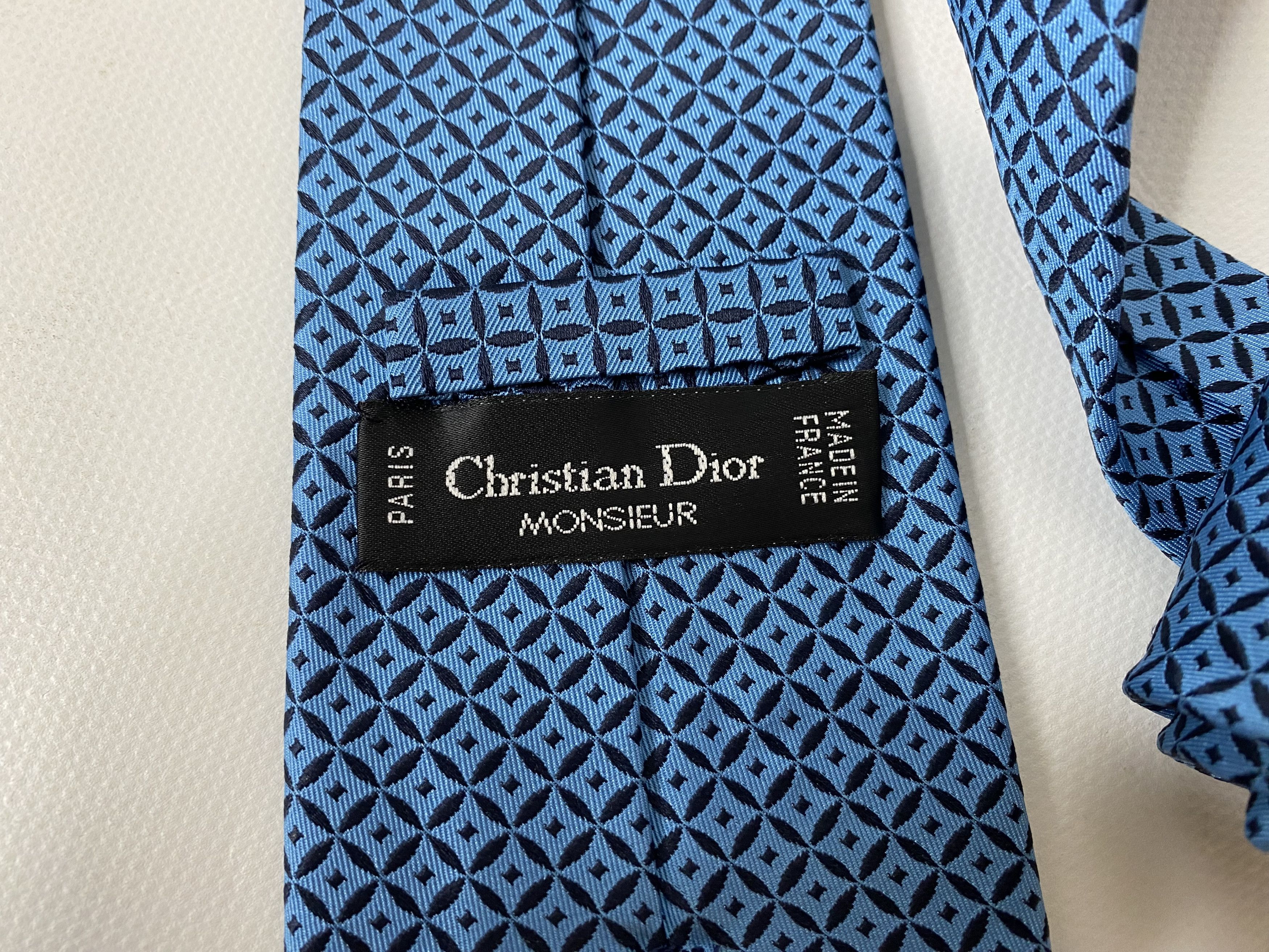 Christian Dior Monsieur CHRISTIAN DIOR BLUE GEOMETRIC SILK TIE 100% SILK LUXURY TIE Size ONE SIZE - 4 Thumbnail