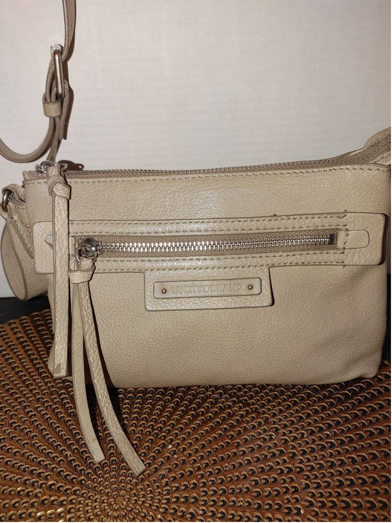 Lucky Brand lusy hotsell crossbody bag