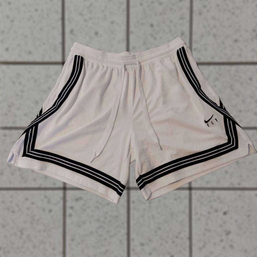 Nike Nike Shorts Athletic Mens XL White Workout Gym Basketball Size US 36 / EU 52 - 1 Thumbnail