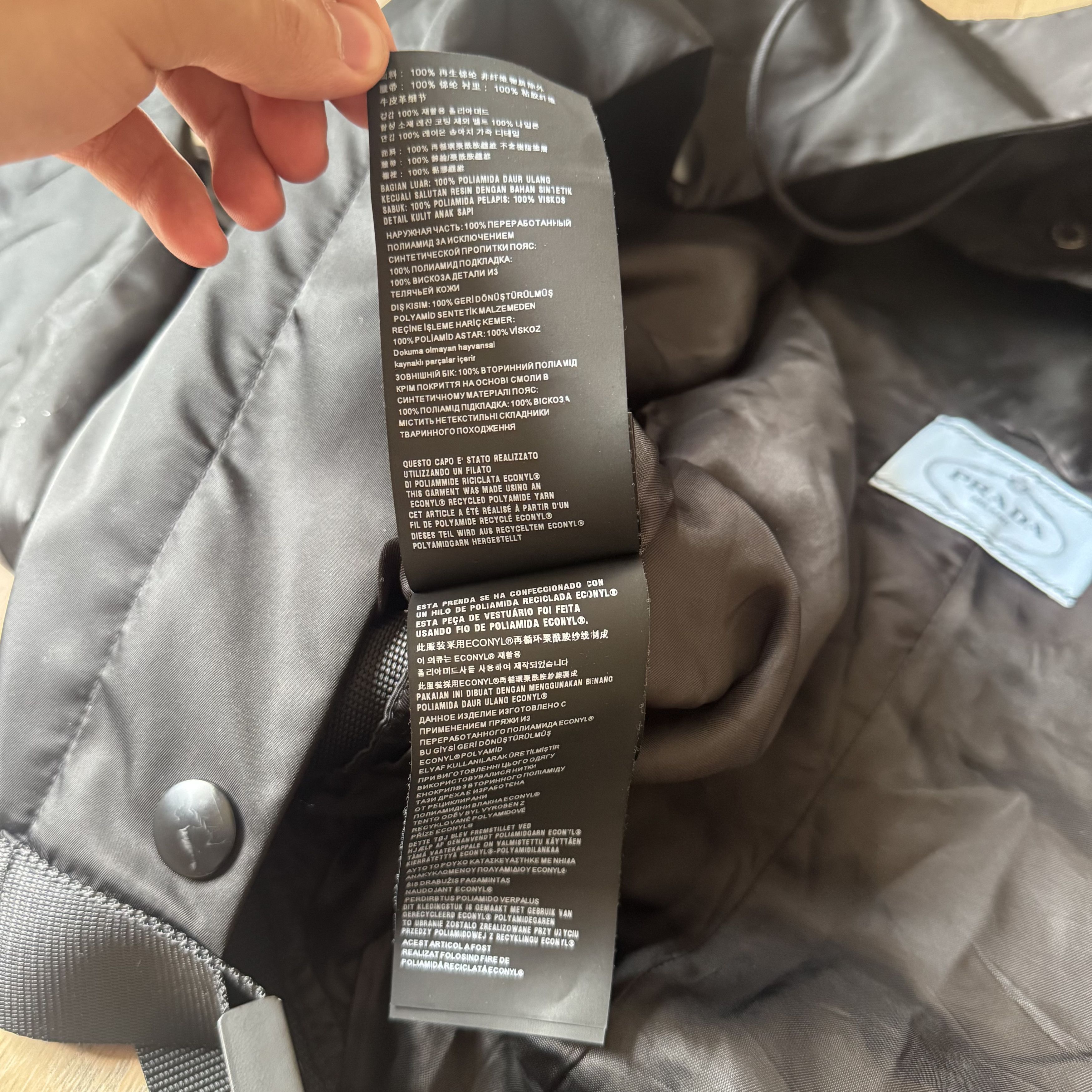 Prada Prada - Re-Nylon Gabardine Blouson Jacket - Black Size S / US 4 / IT 40 - 10 Thumbnail