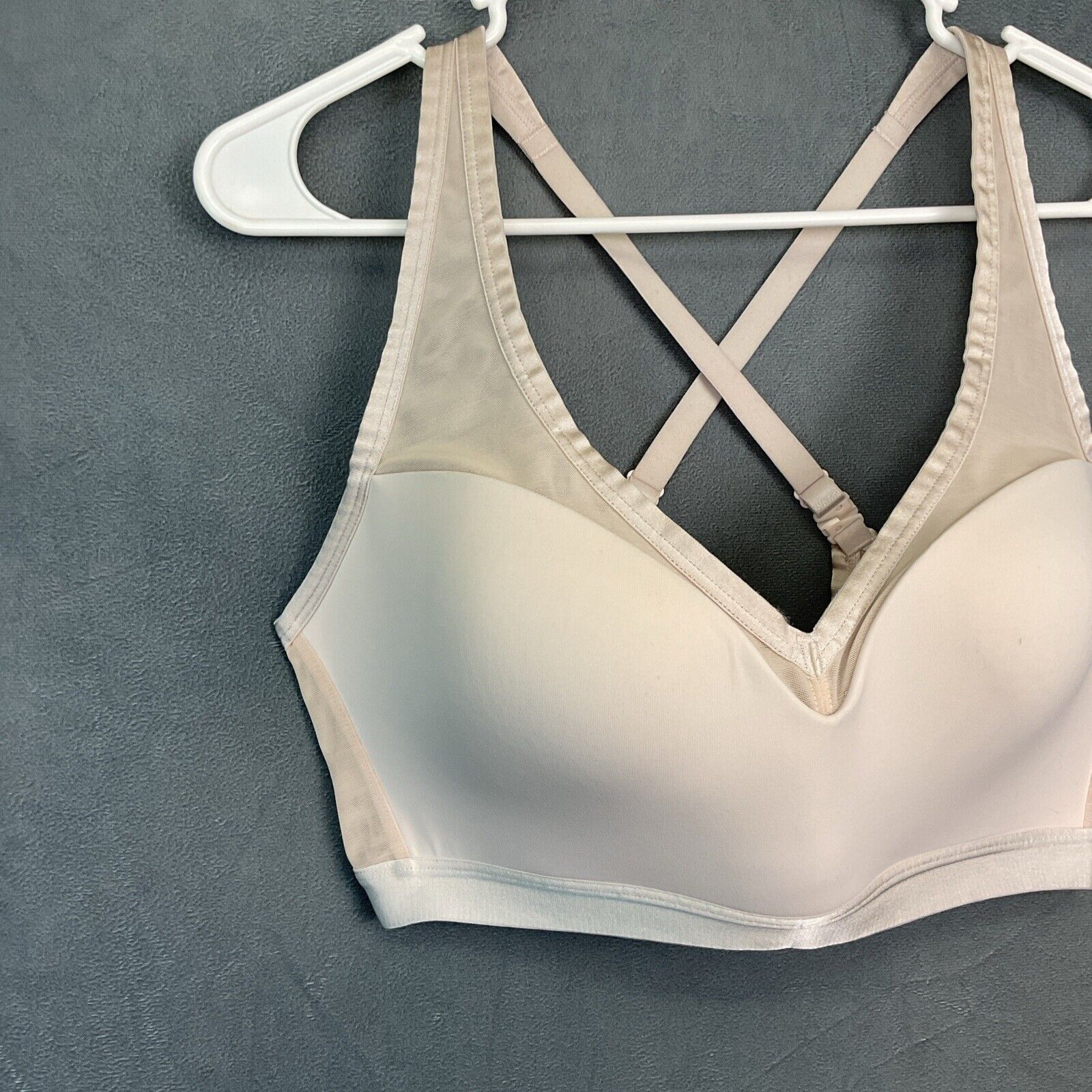 Victoria's Secret VICTORIA'S SECRET SPORT Size 36DD Beige INCREDIBLE Light Size XXL / US 16-18 / IT 52-54 - 5 Thumbnail