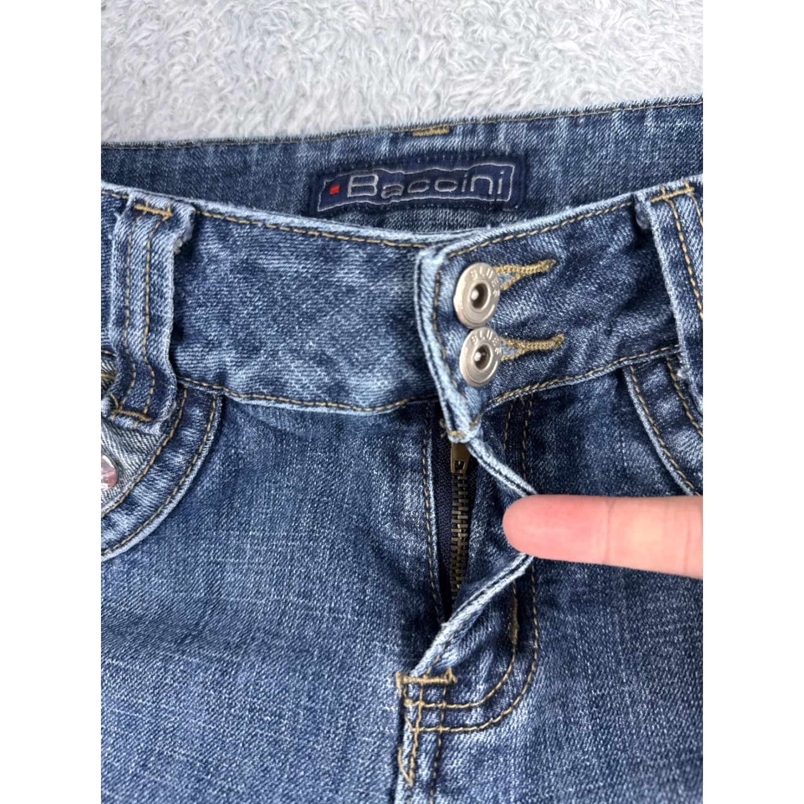 Denime Baccini Jeans Women 6 Blue Denim Bootcut 5-Pocket Embroidered Sequin Floral Cotton 30x31 Regular Capris Jeans Womens Size 28" / US 6 / IT 42 - 5 Thumbnail