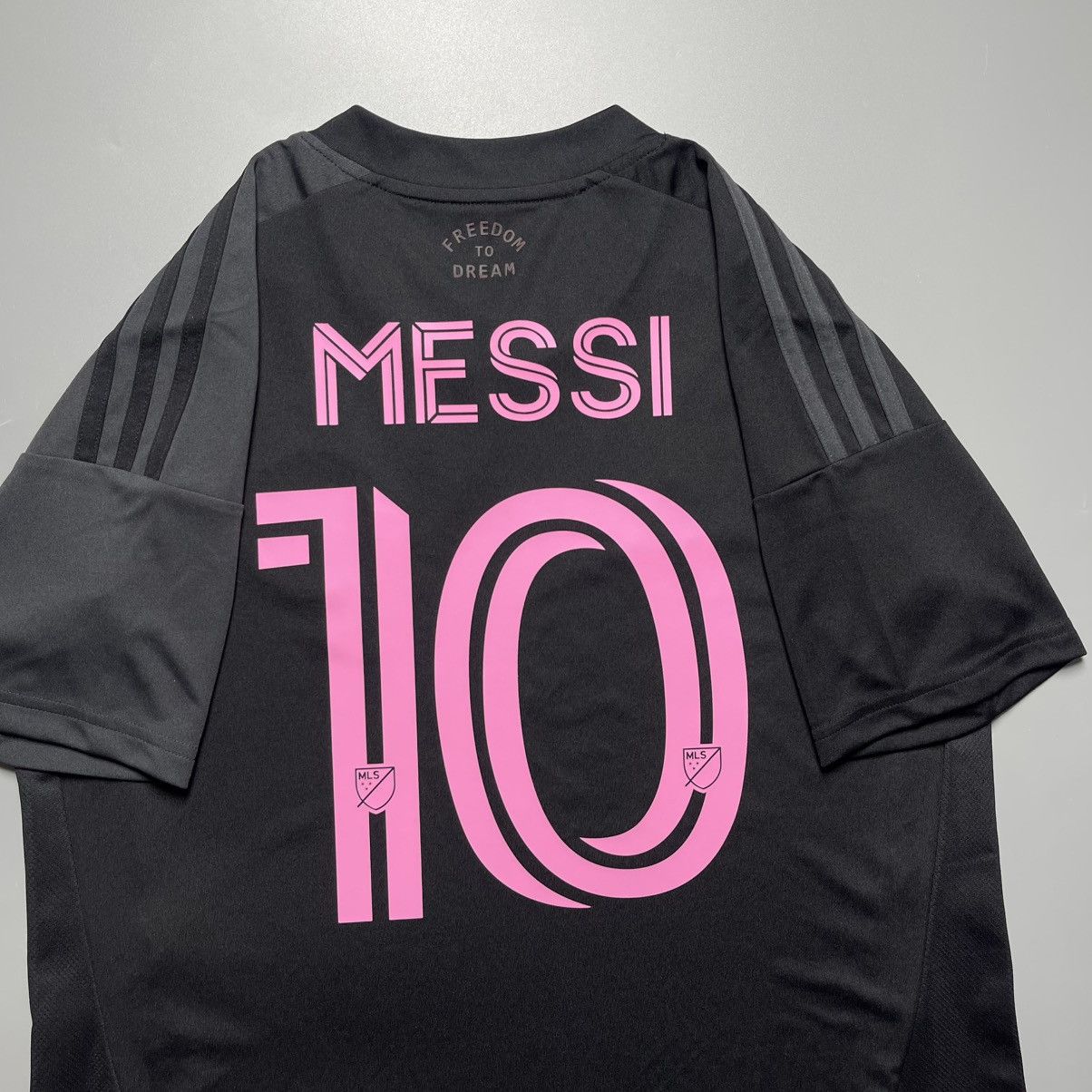 Vintage INTER MIAMI ADIDAS 2025/2026 FOOTBALL AWAY JERSEY #10 MESSI Size L / US 10 / IT 46 - 9 Thumbnail