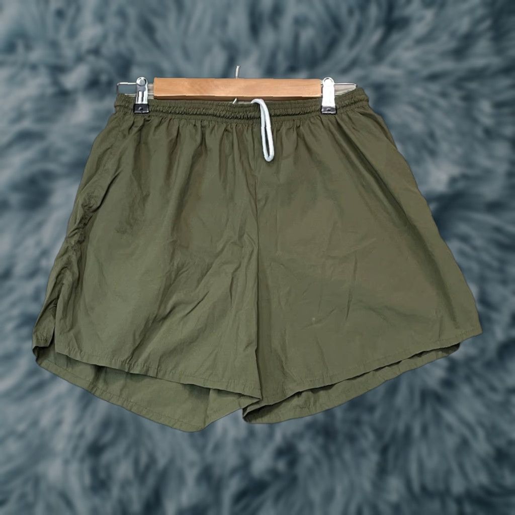 Vintage US Army Training Shorts Lined Elastic Waist Green XL Unisex Adults Athletic Activewear Shorts Mens Womens Boys Girls Size US 36 / EU 52 - 1 Thumbnail