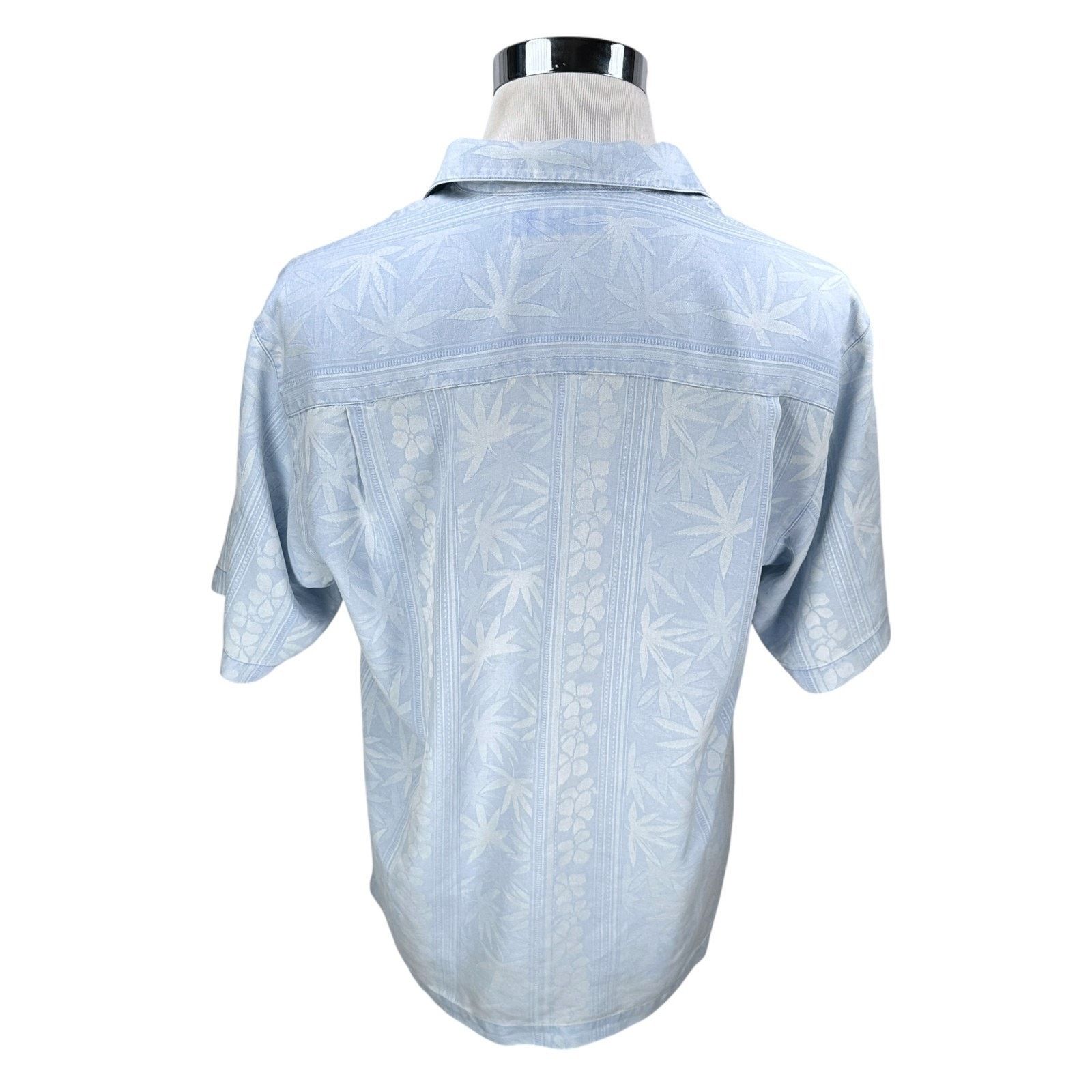 Tommy Bahama Tommy Bahama Hawaiian Shirt Men’s M Blue Floral Camp Collar Size US M / EU 48-50 / 2 - 5 Thumbnail