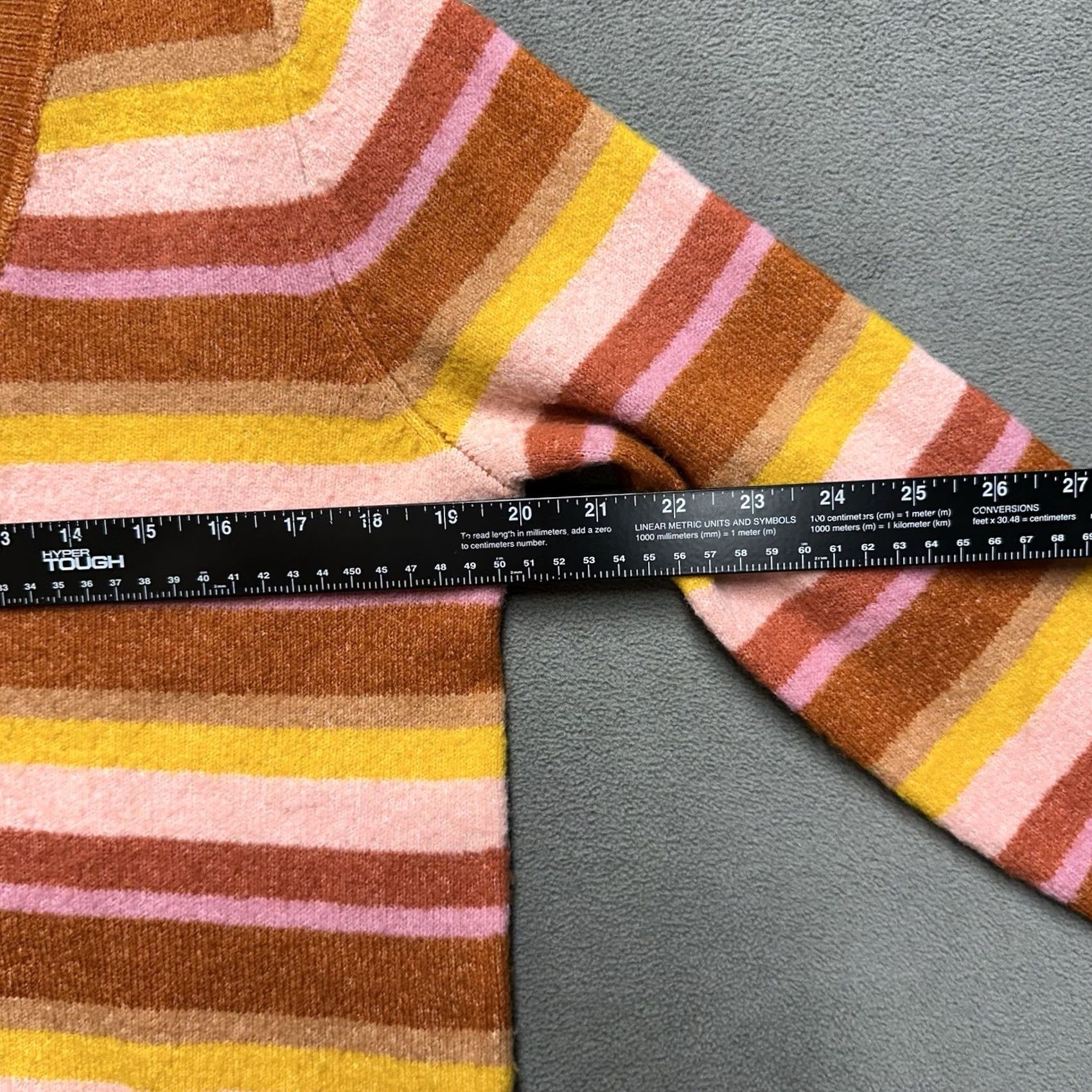 Forever 21 FOREVER 21 Sweater Womens Small Orange Striped V-Neck Knit Pullover Colorful EUC Year 21s? Size S / US 4 / IT 40 - 5 Thumbnail