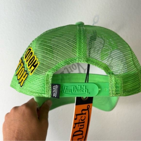 Designer × Von Dutch NWT VON DUTCH VELVET LIME HOLLYWOOD TRUCKER HAT Size ONE SIZE - 7 Thumbnail
