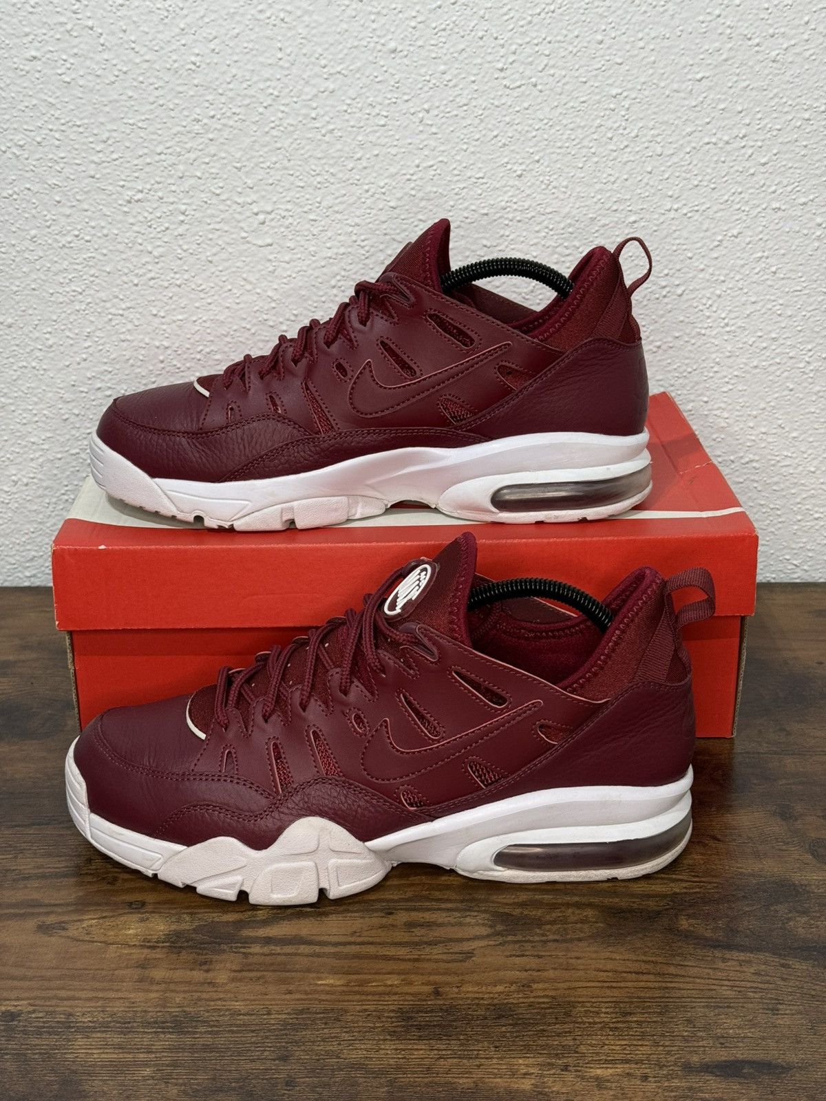 Nike Nike Air Trainer Max 94 Leather Red size 9 Size US 9 / EU 42 - 8 Thumbnail