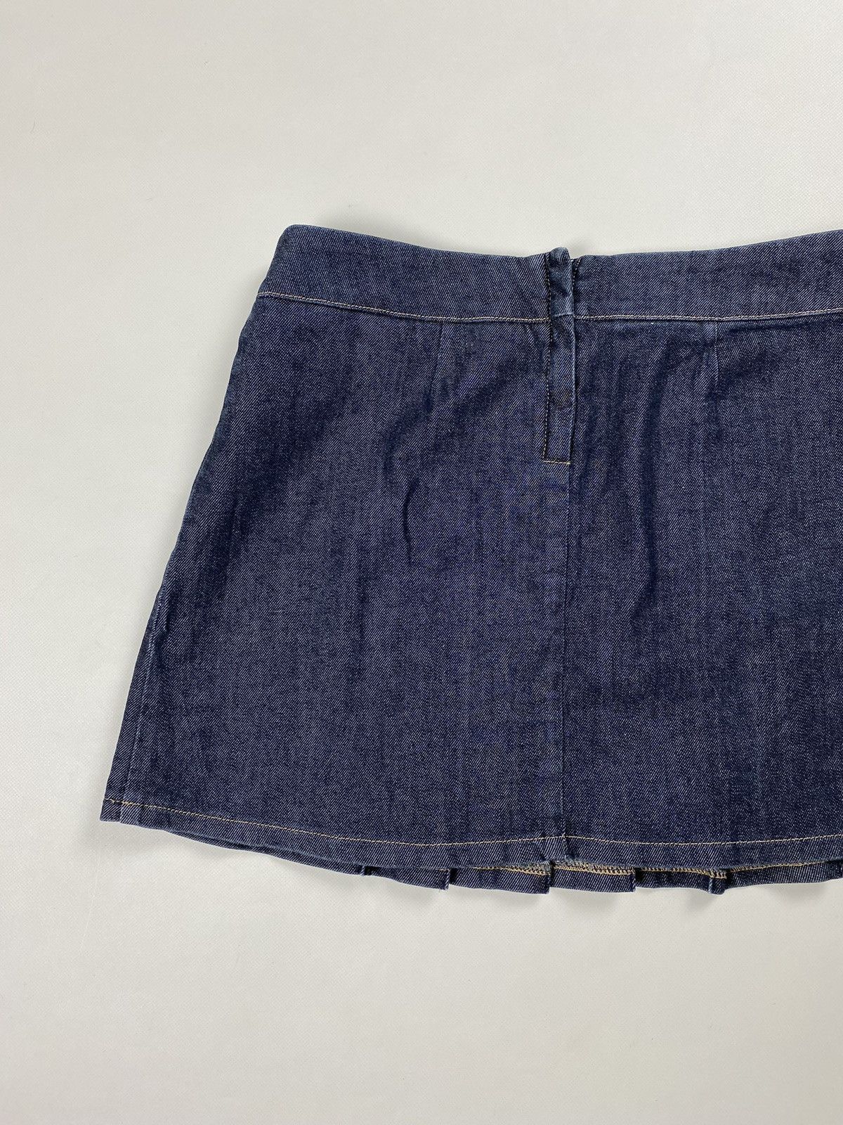 Burberry × Vintage Burberry London vintage Y2K denim mini skirt size US 10 Size 32" / US 10 / IT 46 - 14 Thumbnail