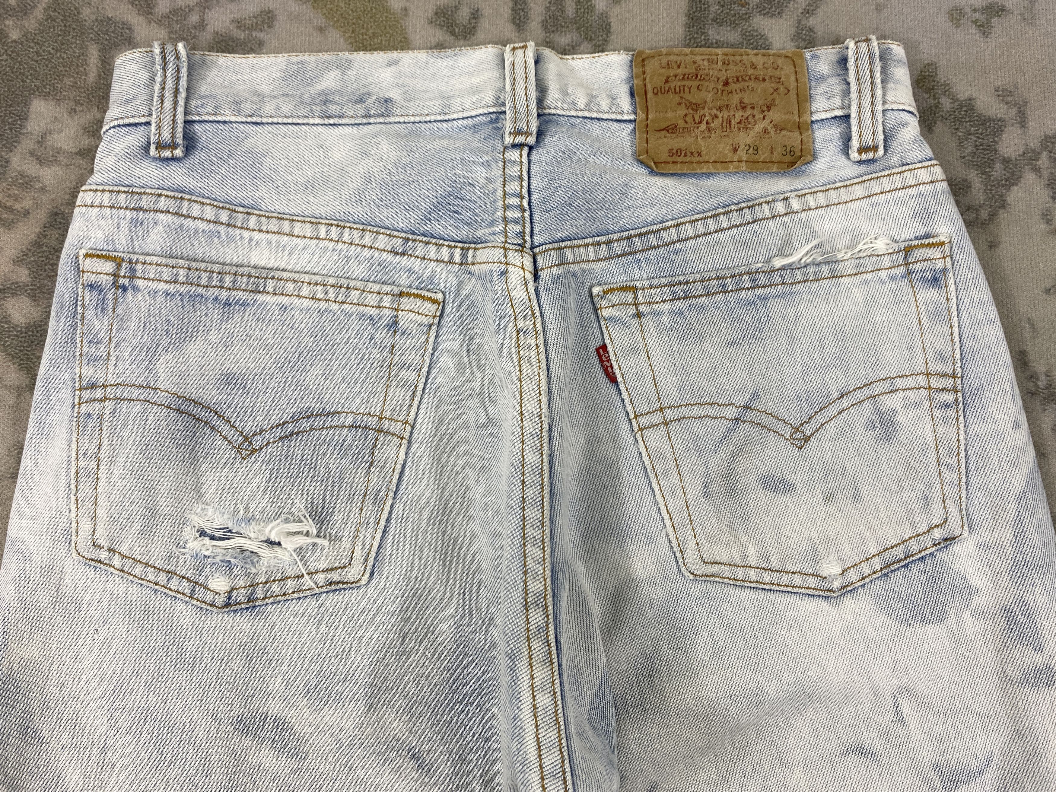 Levi's 90s Distressed Blue Vintage Levi's 501 Jeans 28x27.5- JN3916 Size US 28 / EU 44 - 4 Thumbnail
