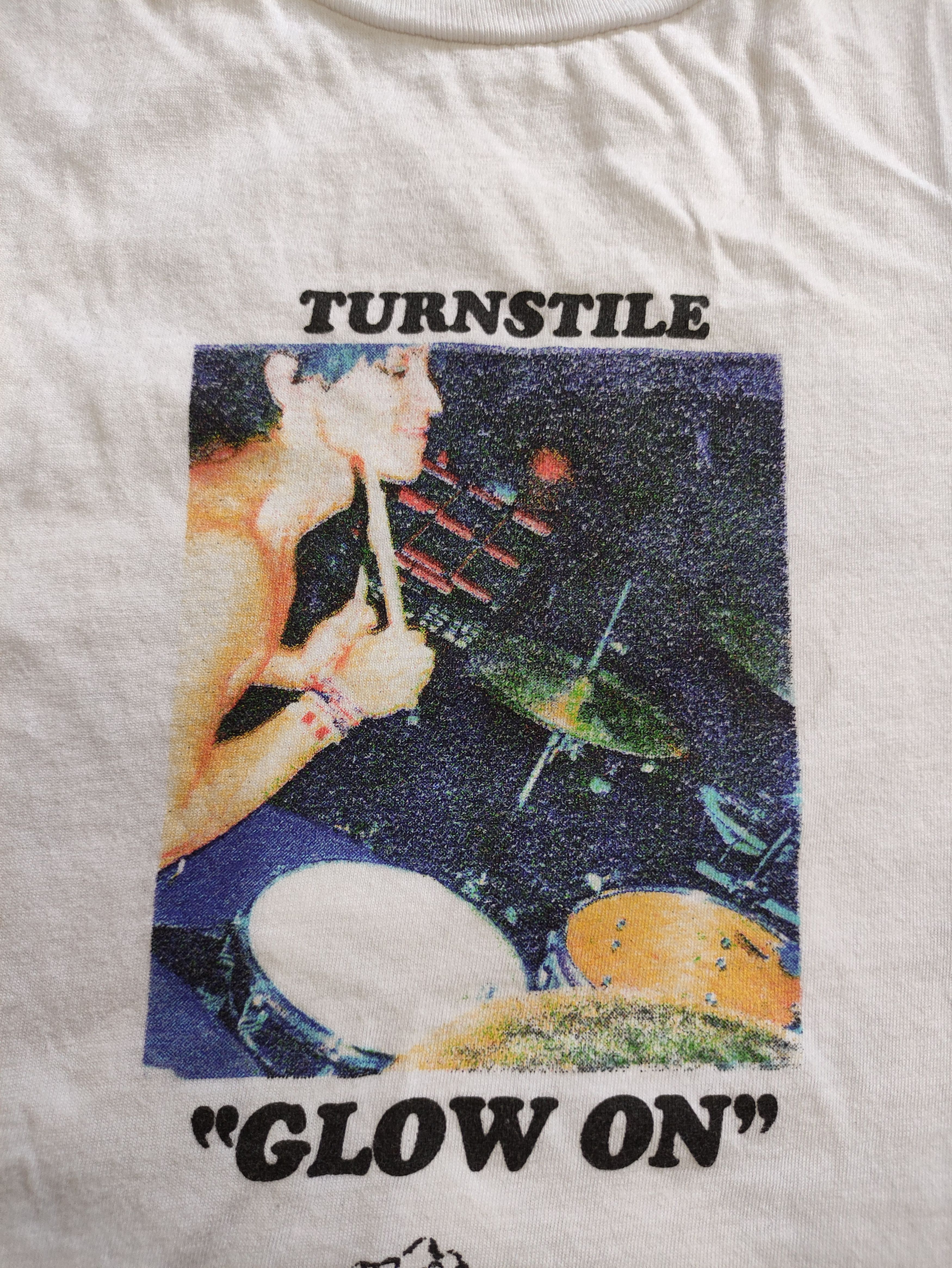 Band Tees TURNSTILE GLOW ON STUDIO ALBUM HARDCORE PUNK PROMO TEE Size US S / EU 44-46 / 1 - 3 Thumbnail