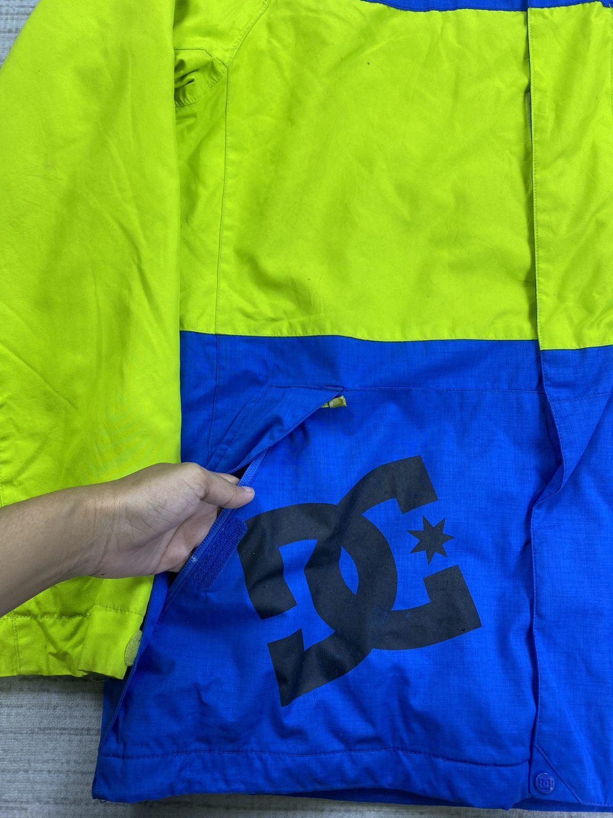 DC DC Shoes Colour Block Snowboard Jacket Size US L / EU 52-54 / 3 - 10 Thumbnail
