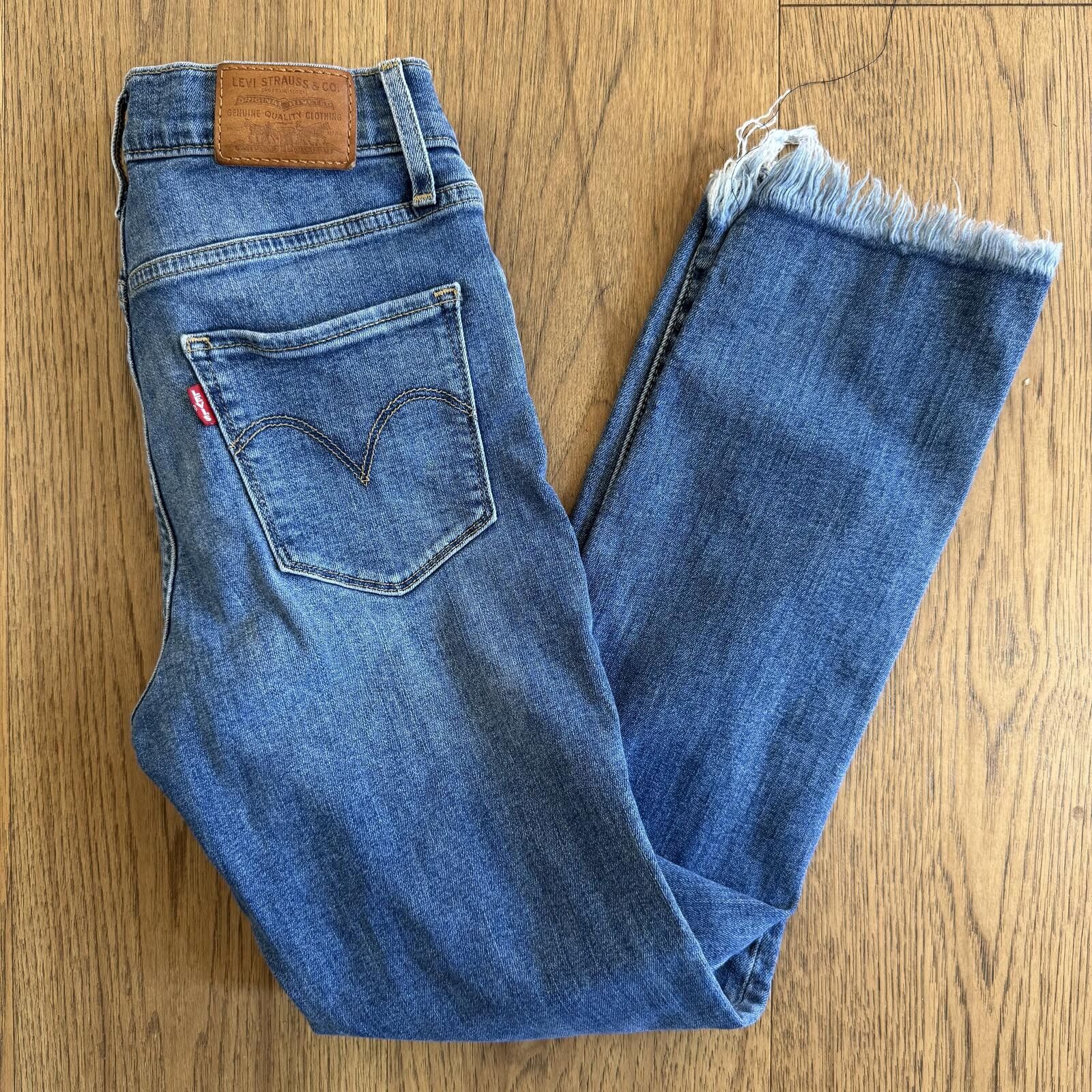 Levi's Levi's Premium 724 High Rise Straight Jeans Size 25 Size 25" / US 0 / IT 36 - 1 Thumbnail