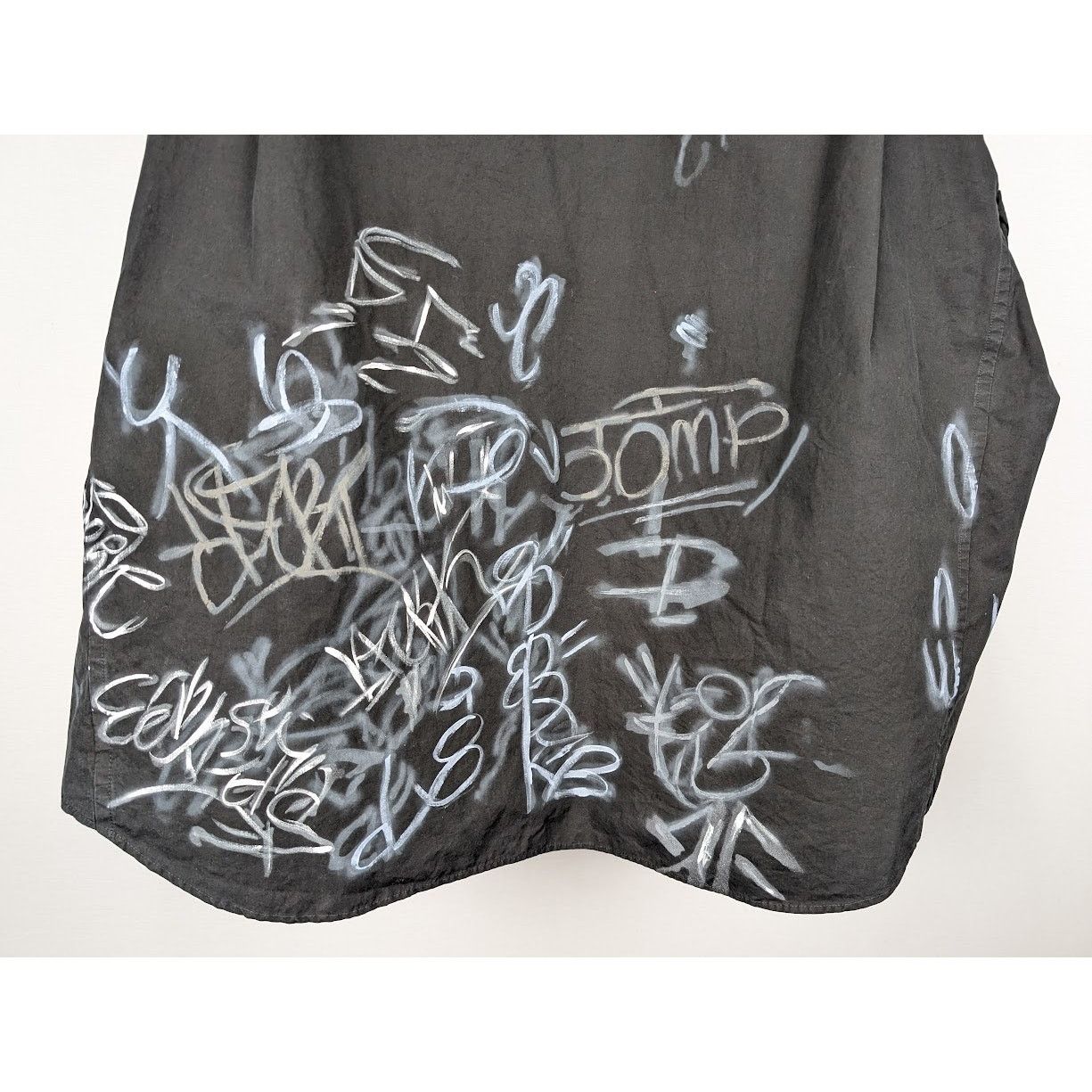 Balenciaga o1rshd1 Cotton Poplin Graffiti Oversized Shirt in Black Size US L / EU 52-54 / 3 - 13 Thumbnail
