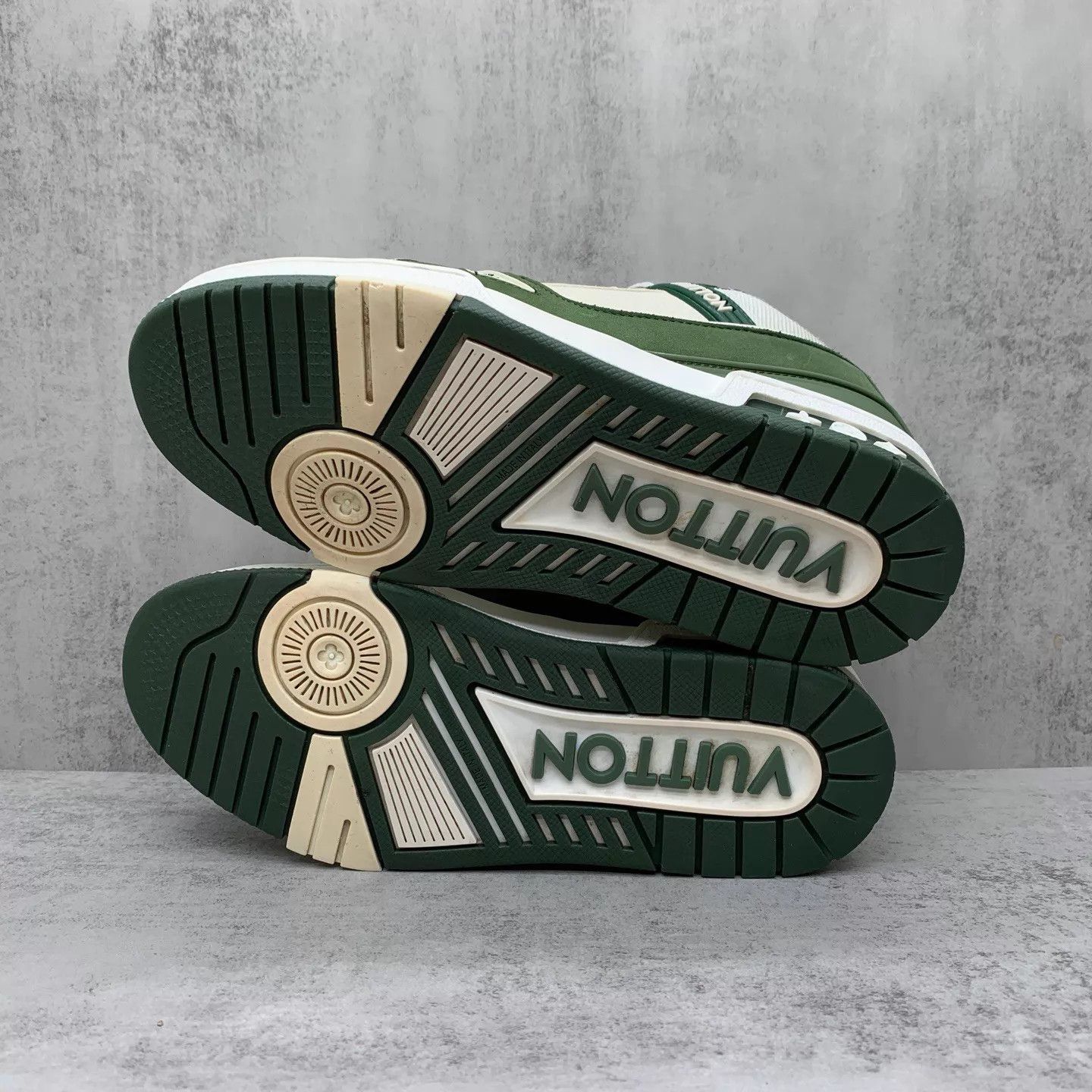 Louis Vuitton Lv Trainer White Green Suede 37 95 New Size US 6.5 / IT 36.5 - 7 Thumbnail