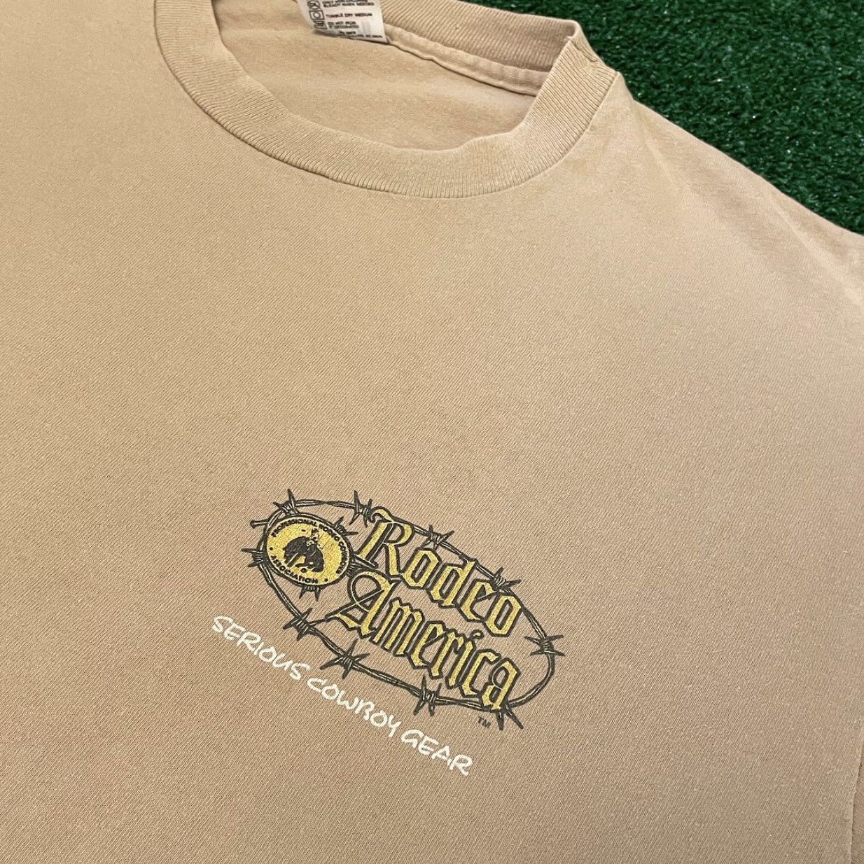 Vintage VINTAGE 90s Rodeo Legends Never Die Country Rose Heaven America Shirt T-Shirt Men L Brown VTG Size US L / EU 52-54 / 3 - 2 Thumbnail