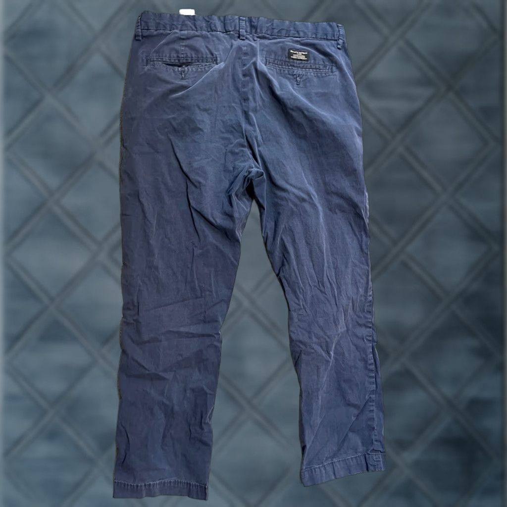 Banana Republic VINTAGE Banana Republic Aiden Chino Pants Mens 35x30 Blue Solid Cotton Blend Front Flat Regular Straight 35 in Inseam 30 in Pants Men Size US 35 - 1 Thumbnail