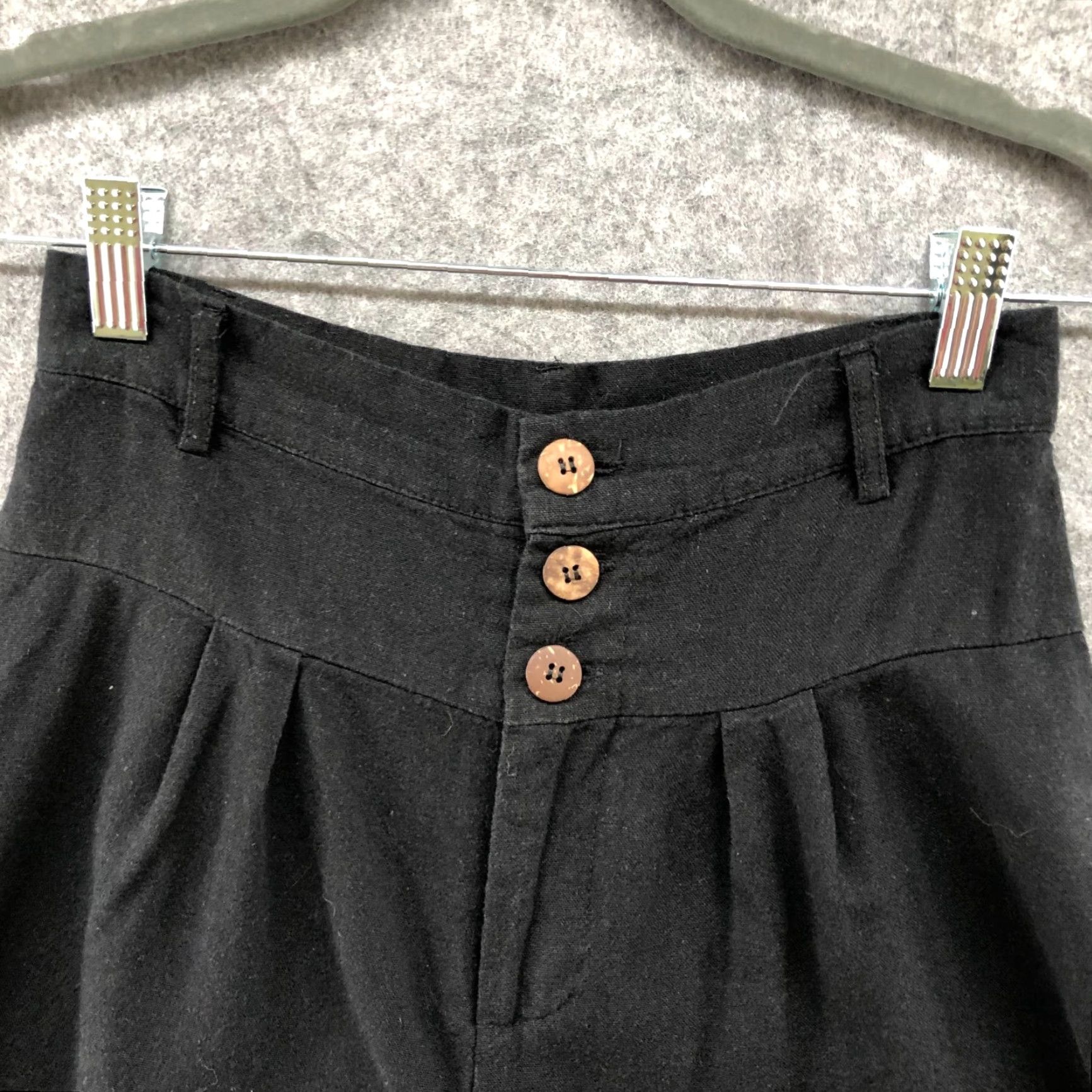 Cotton On VINTAGE Cotton On Womens Chino Shorts Size 4 Black Linen Blend High Waisted Pleated Front Casual Summer Size 27" / US 4 / IT 40 - 3 Thumbnail