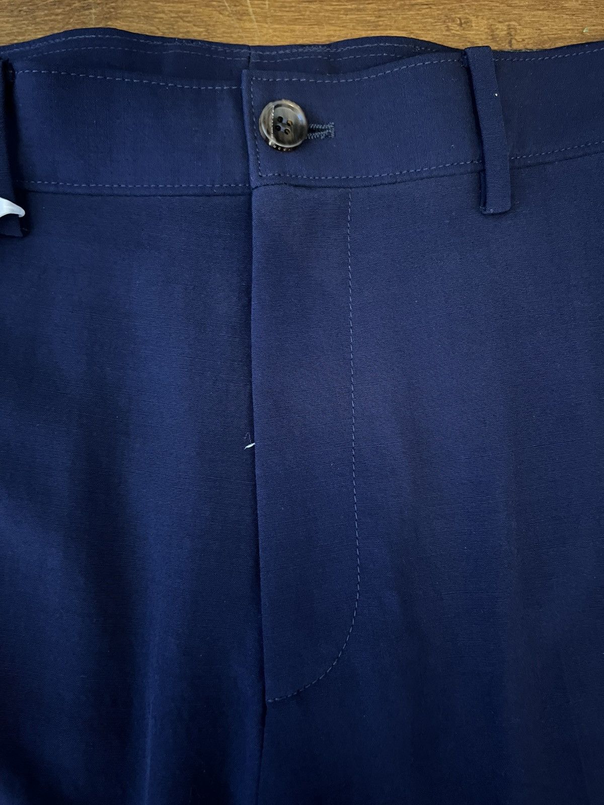 Gucci €1K crinkled, cropped wool trousers, back cinch, IT50, Italy Size US 34 / EU 50 - 3 Thumbnail