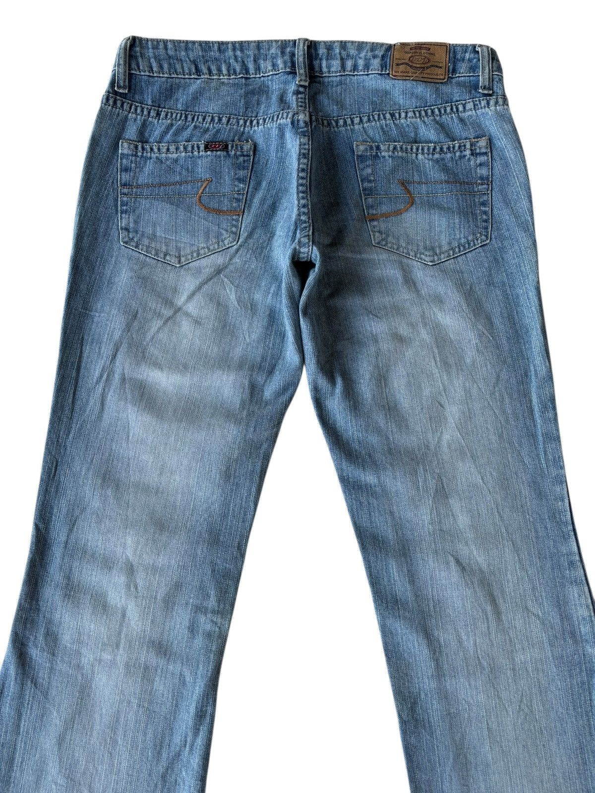 Japanese Brand VINTAGE FLARE JEANS DISTRESSED DENIM RRJ LOW RISE JEANS Size US 30 / EU 46 - 8 Thumbnail